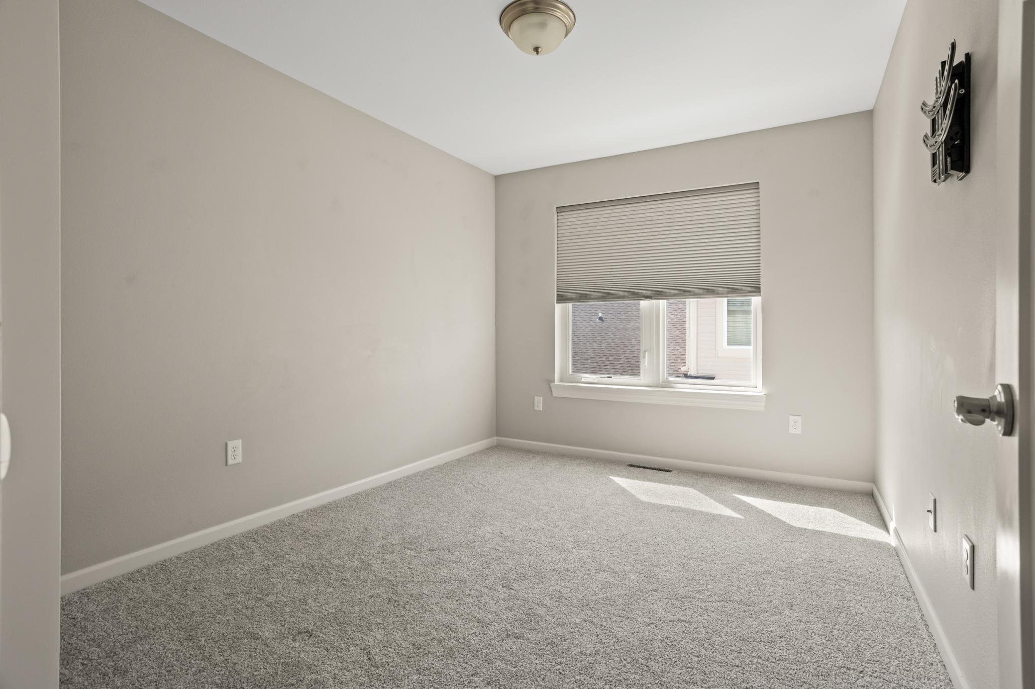 2016 twin home for sale at 503 33rd Way E, Unit B in West Fargo, ND — 3 bed, 4 bath (photo 21 of 33)