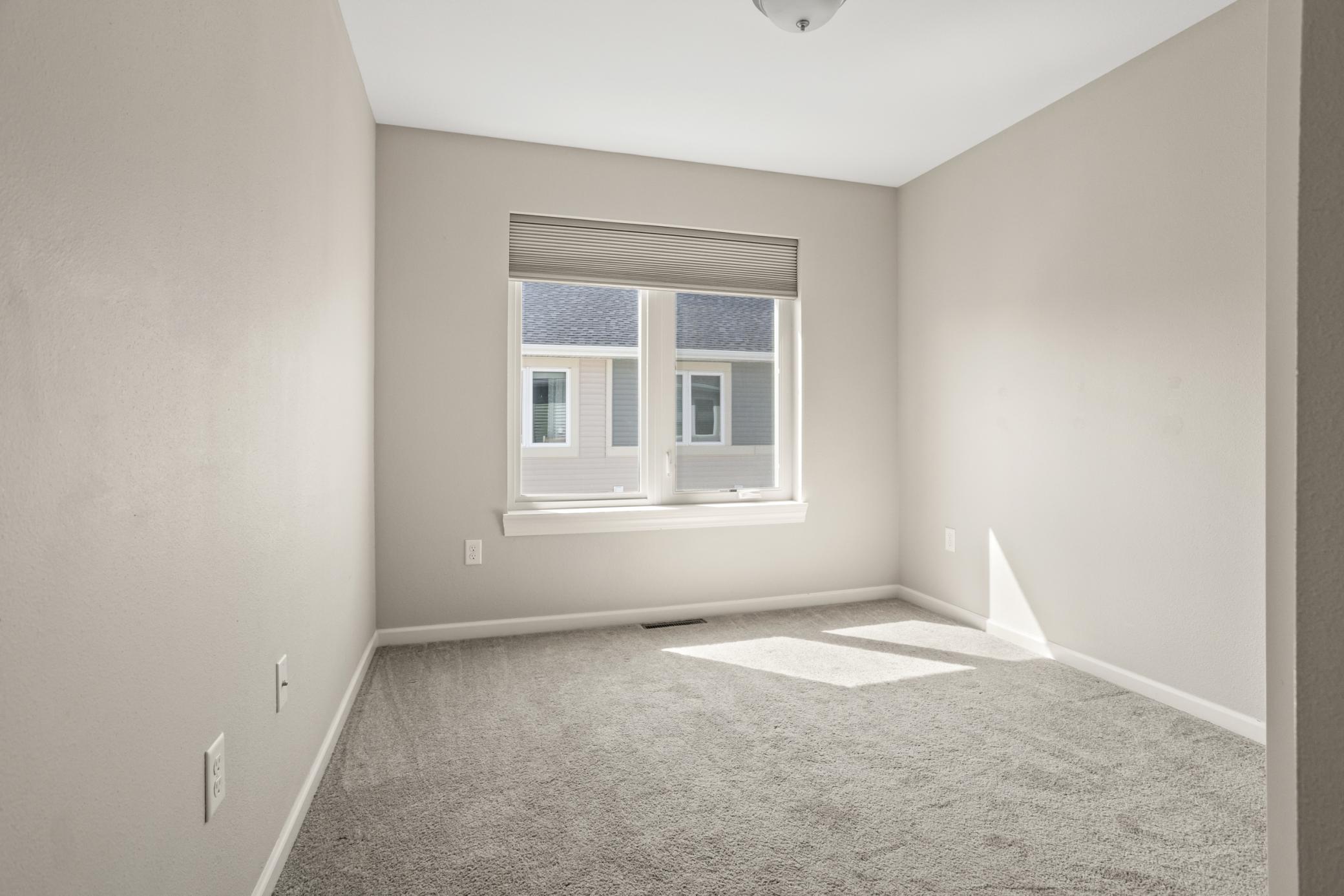2016 twin home for sale at 503 33rd Way E, Unit B in West Fargo, ND — 3 bed, 4 bath (photo 23 of 33)