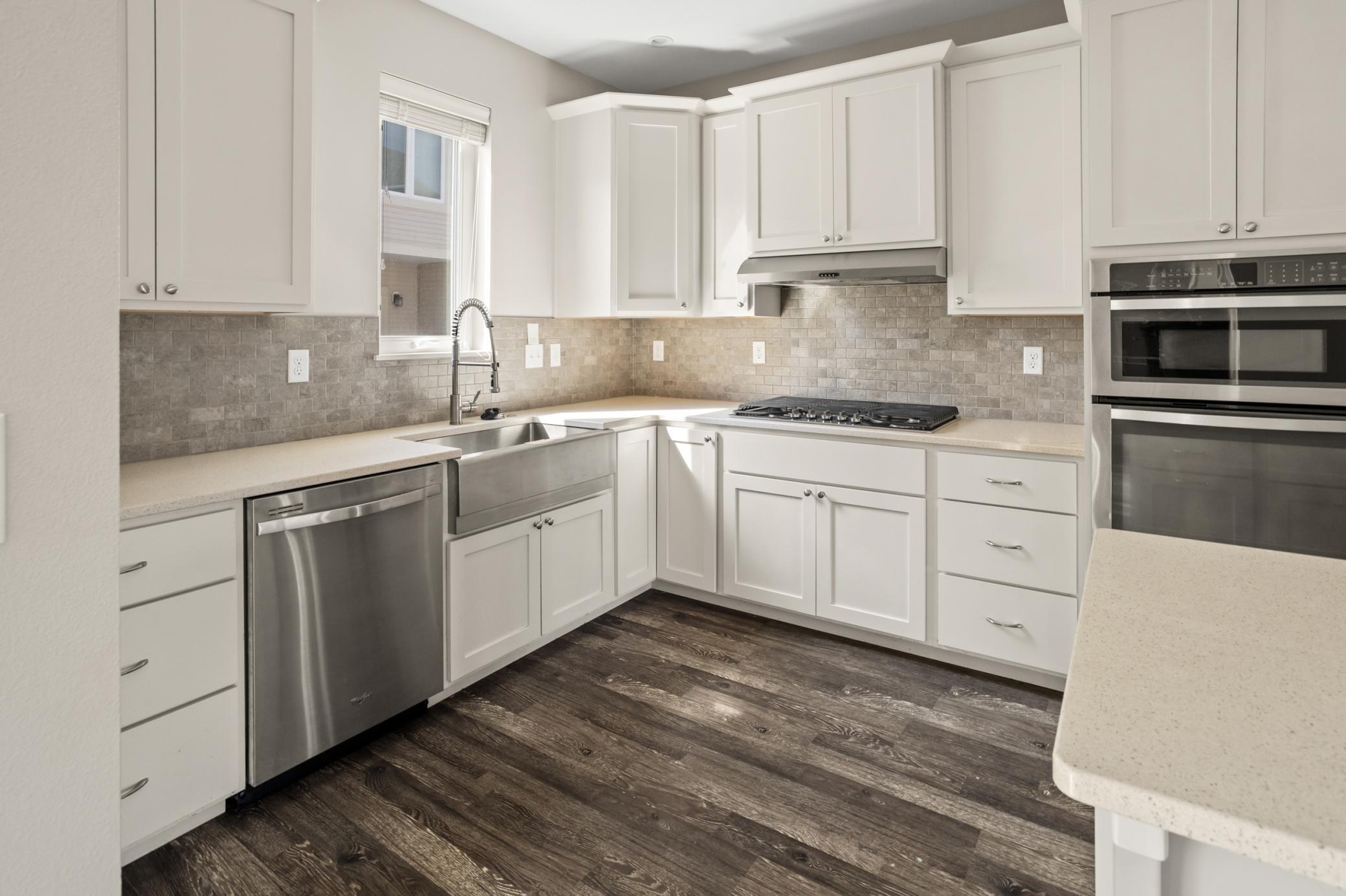 2016 twin home for sale at 503 33rd Way E, Unit B in West Fargo, ND — 3 bed, 4 bath (photo 10 of 33)