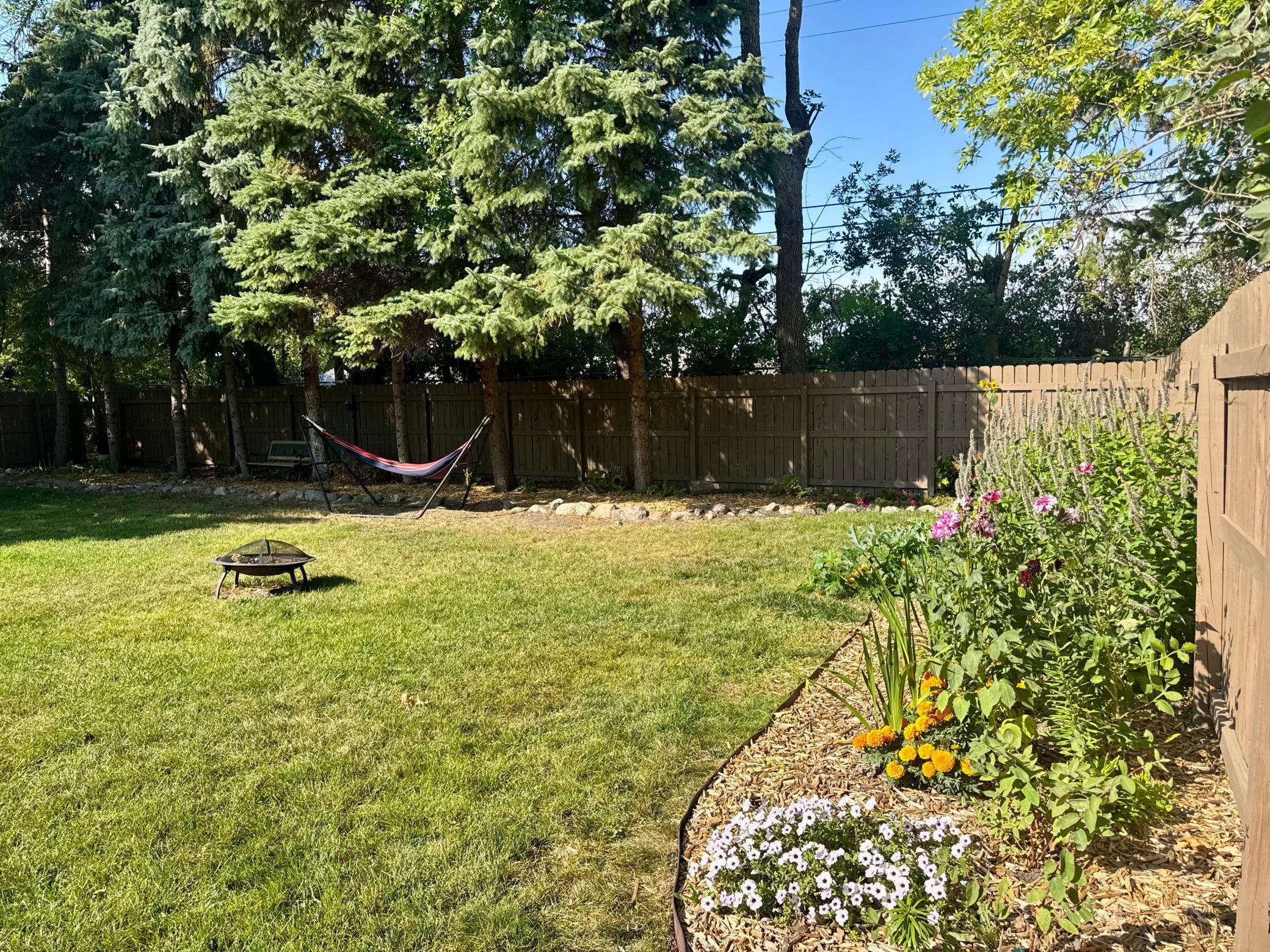1964 single family home for sale at 1523 Hoven Lane in Crookston, MN — 4 bed, 2 bath (photo 2 of 4)
