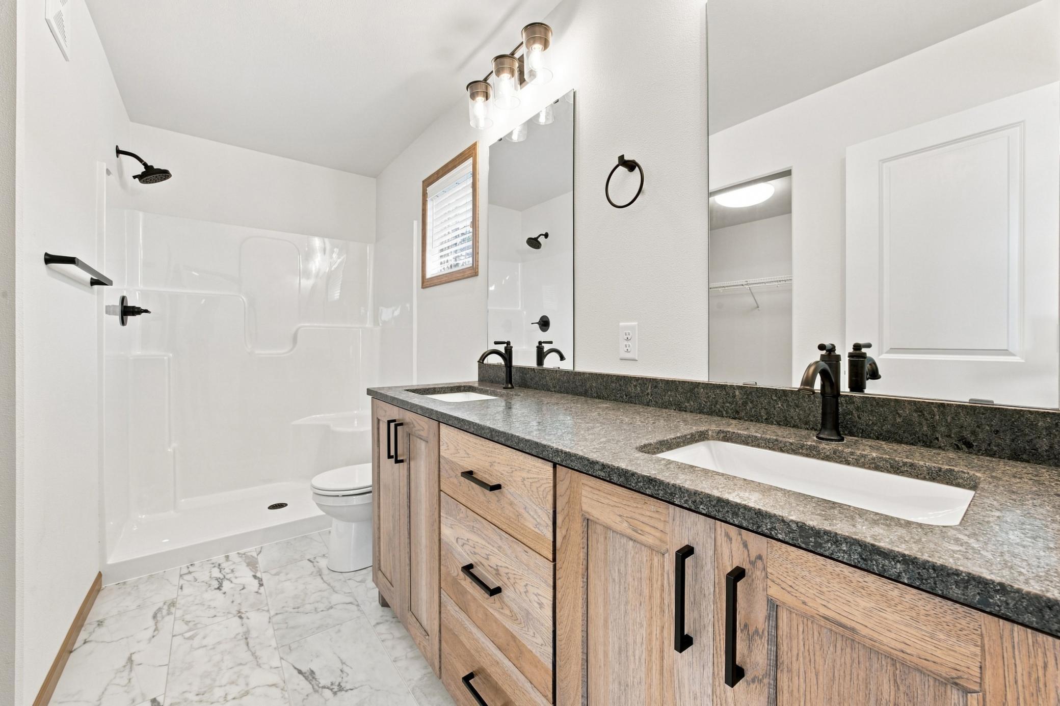 2022 single family home for sale at 7318 Madelyn Lane S in Fargo, ND — 4 bed, 3 bath (photo 20 of 43)