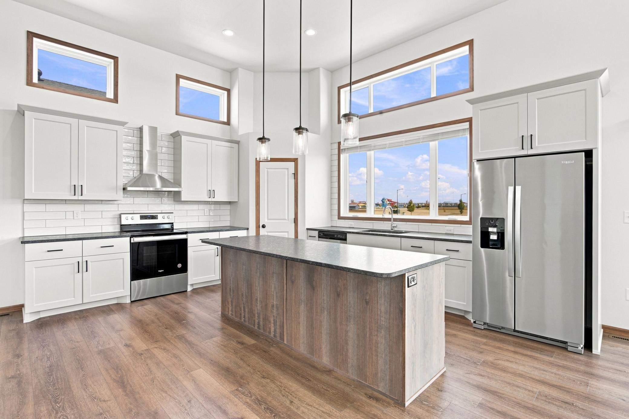2022 single family home for sale at 7318 Madelyn Lane S in Fargo, ND — 4 bed, 3 bath (photo 9 of 43)