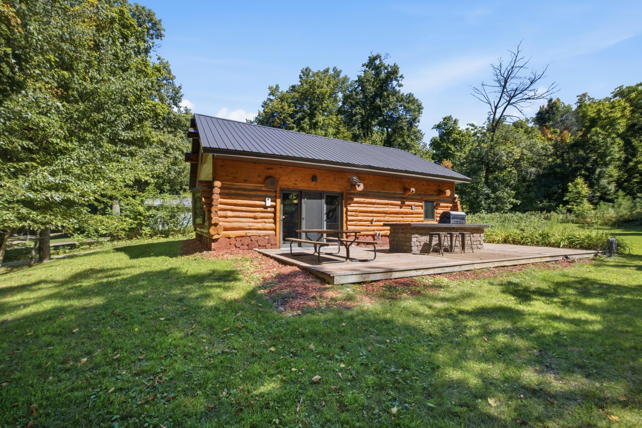 2016 single family home for sale at 17377 Paradise Shores Road in Brainerd, MN — 2 bed, 2 bath (photo 2 of 63)