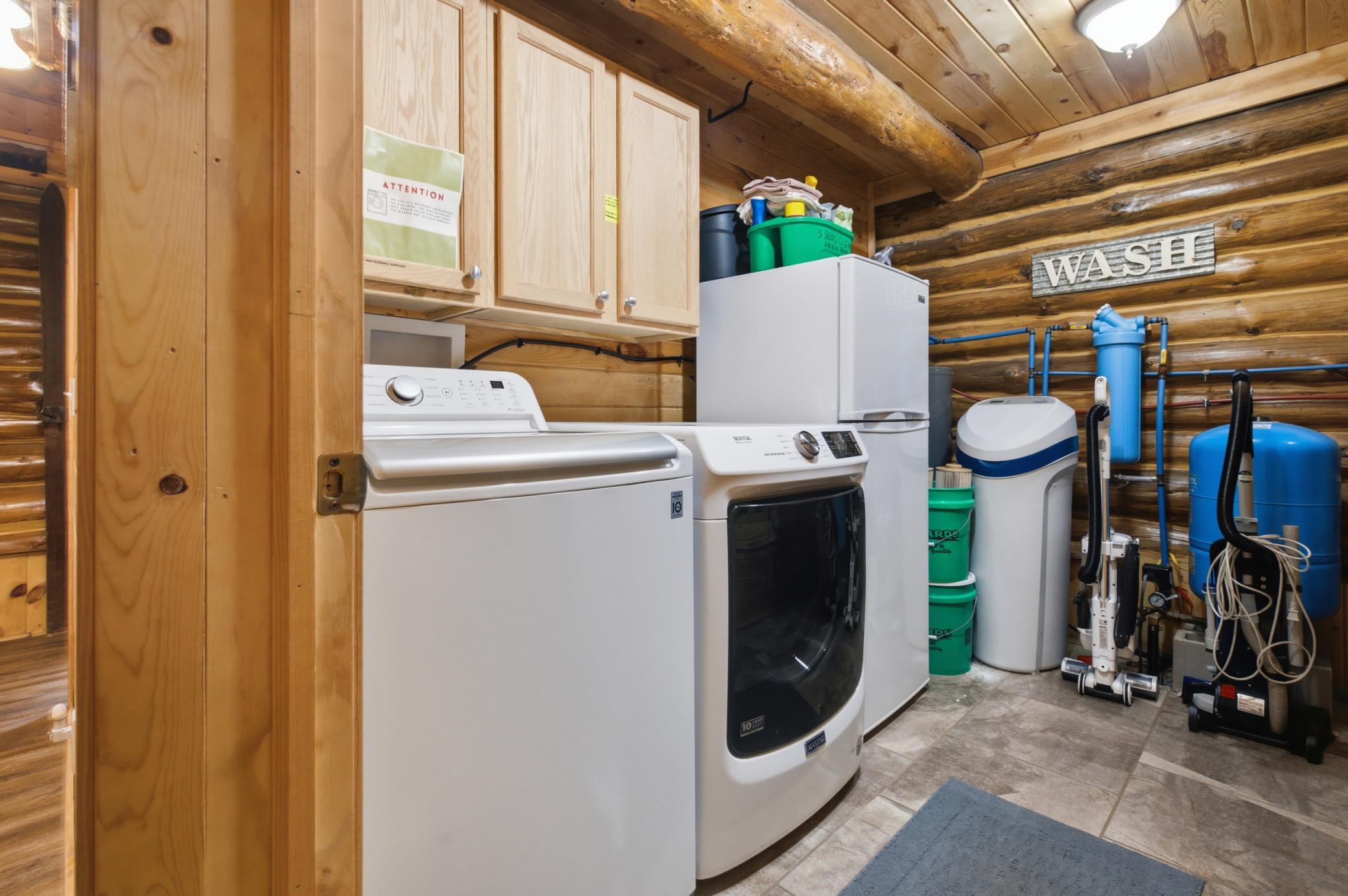2016 single family home for sale at 17377 Paradise Shores Road in Brainerd, MN — 2 bed, 2 bath (photo 36 of 63)