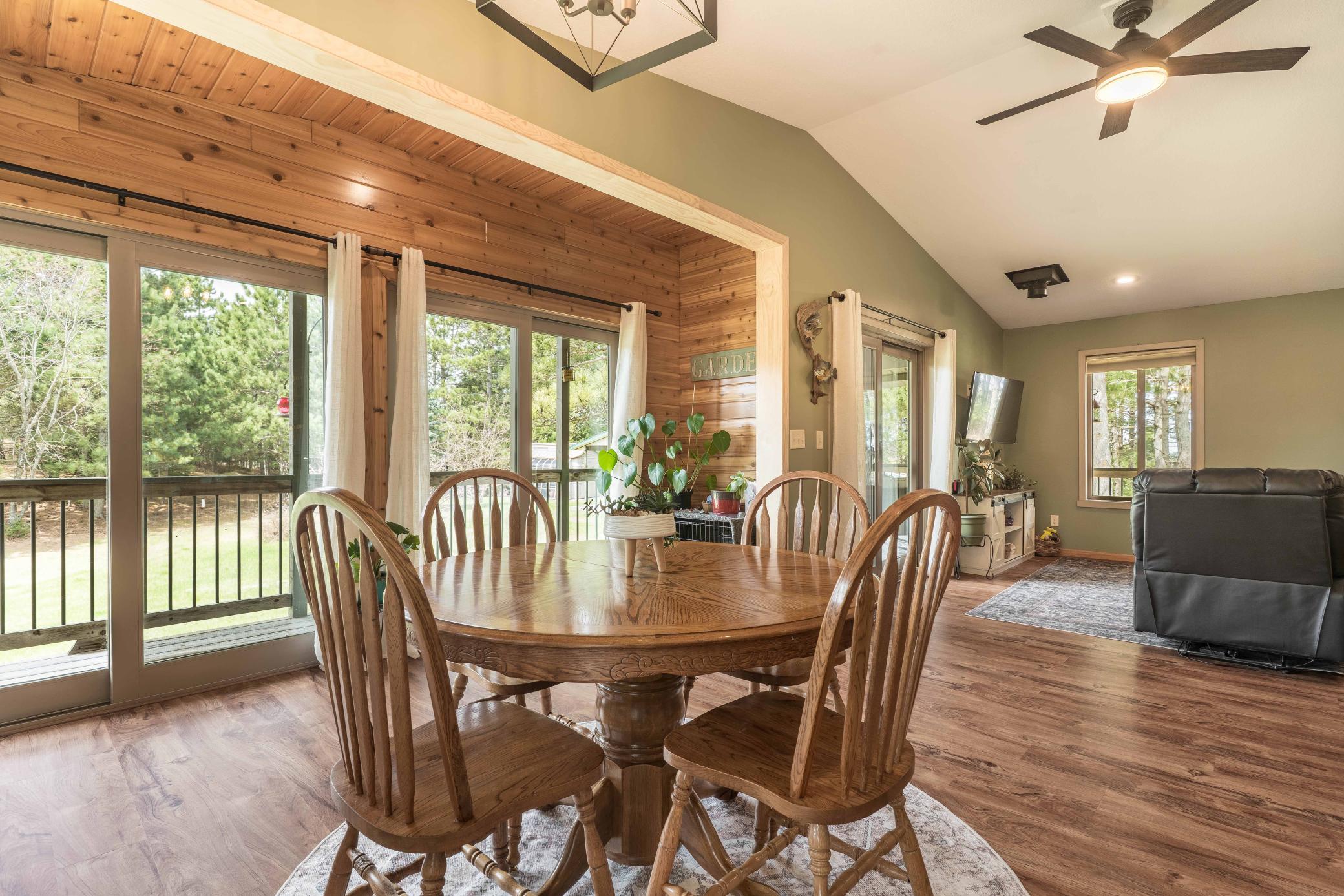 2009 single family home for sale at 22939 510th Avenue in Henning, MN — 4 bed, 2 bath (photo 14 of 94)