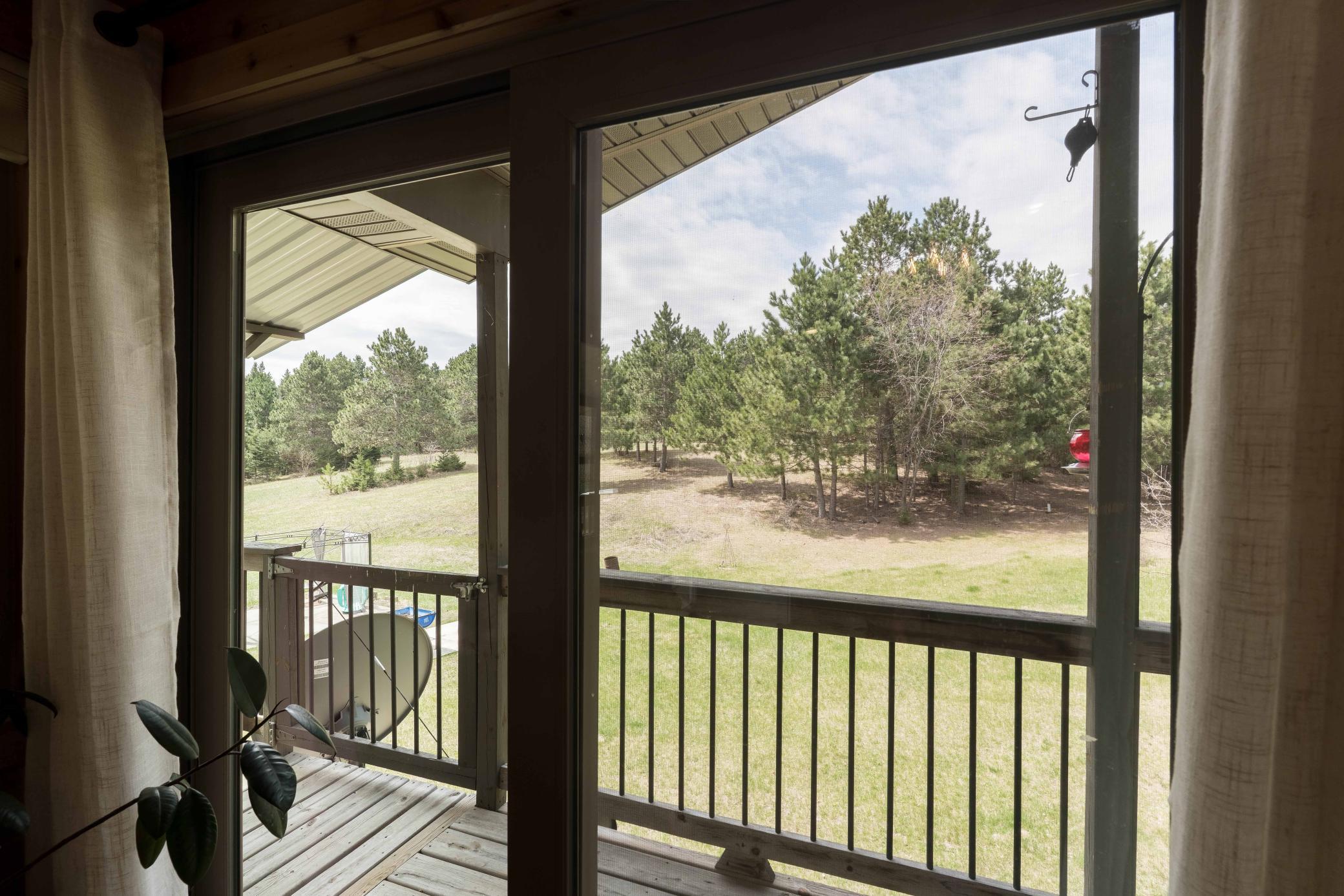 2009 single family home for sale at 22939 510th Avenue in Henning, MN — 4 bed, 2 bath (photo 17 of 94)