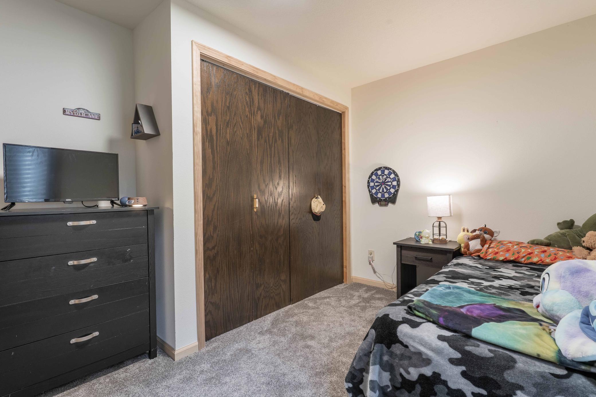 2009 single family home for sale at 22939 510th Avenue in Henning, MN — 4 bed, 2 bath (photo 32 of 94)