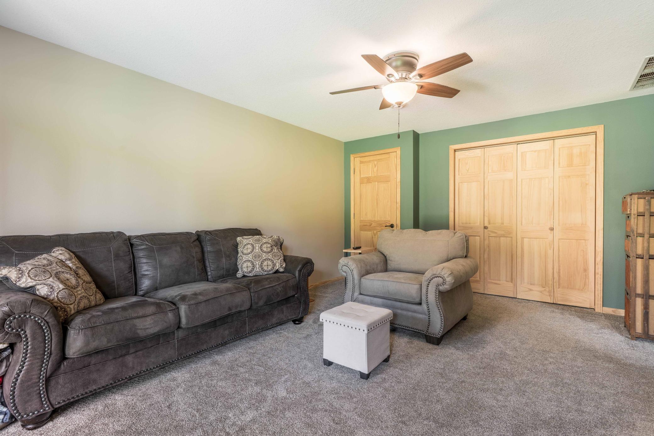 2009 single family home for sale at 22939 510th Avenue in Henning, MN — 4 bed, 2 bath (photo 38 of 94)