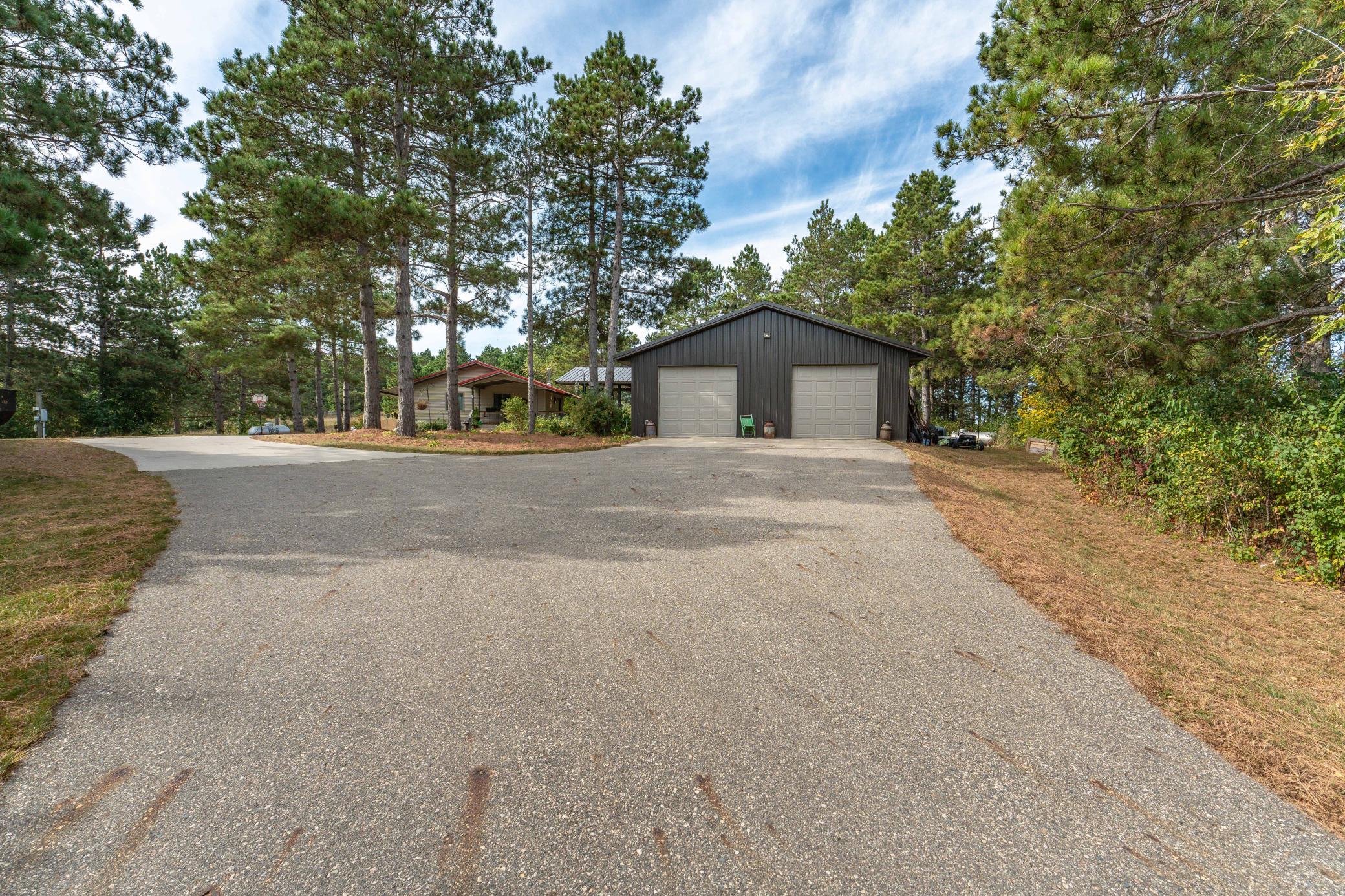 2009 single family home for sale at 22939 510th Avenue in Henning, MN — 4 bed, 2 bath (photo 42 of 94)