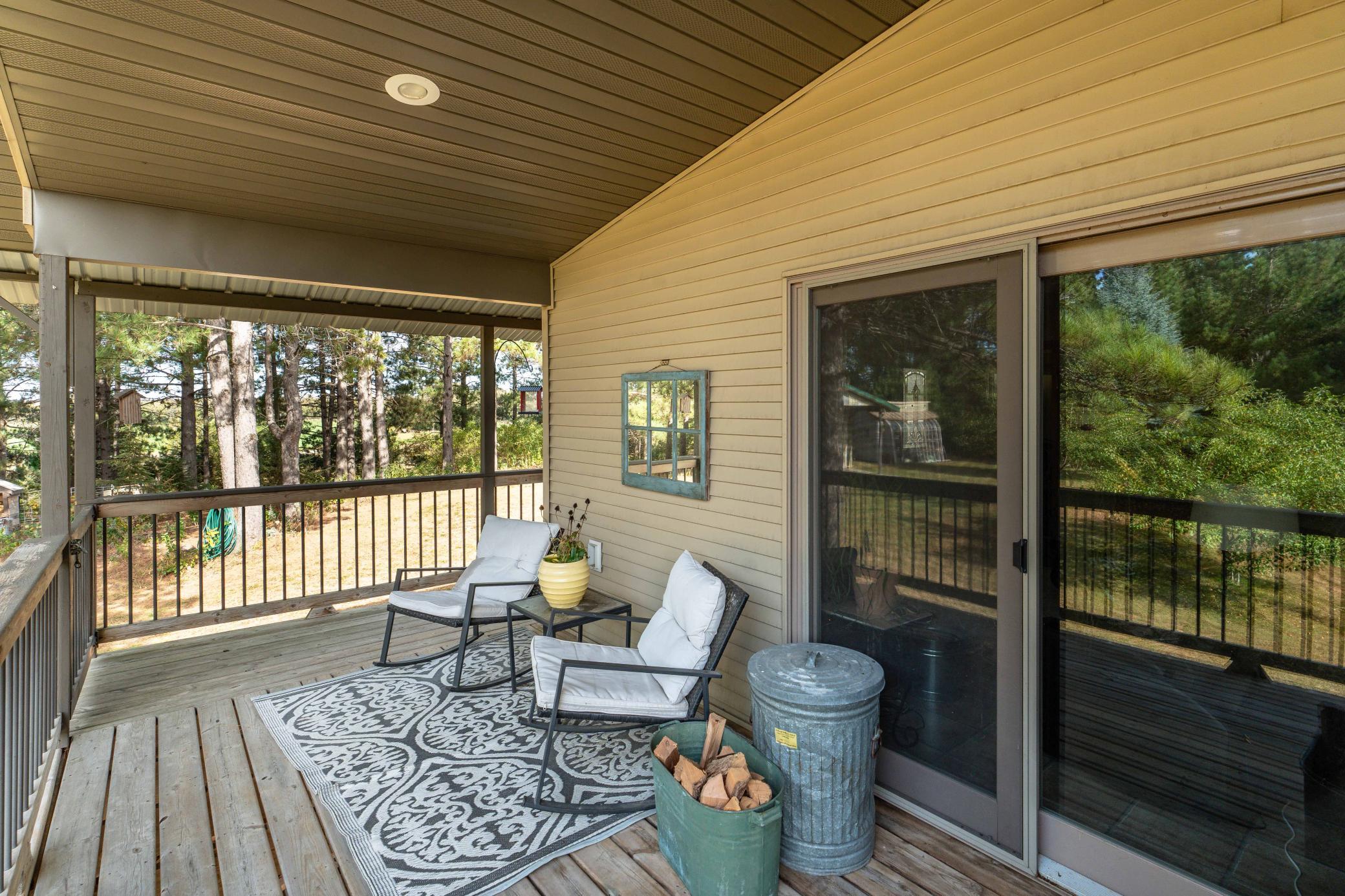 2009 single family home for sale at 22939 510th Avenue in Henning, MN — 4 bed, 2 bath (photo 58 of 94)