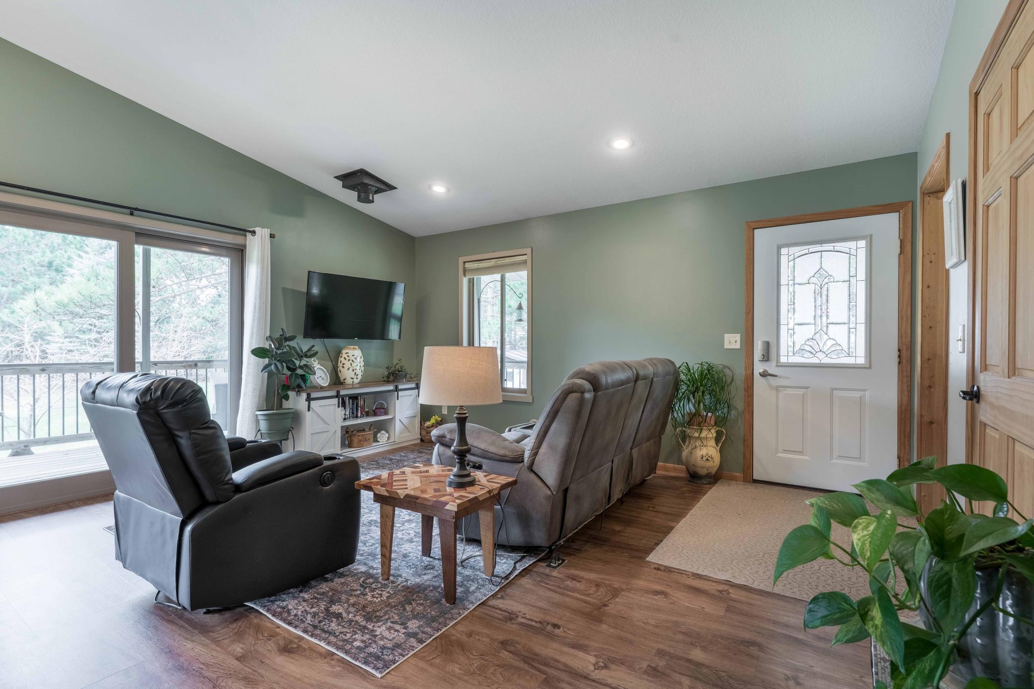 2009 single family home for sale at 22939 510th Avenue in Henning, MN — 4 bed, 2 bath (photo 8 of 94)