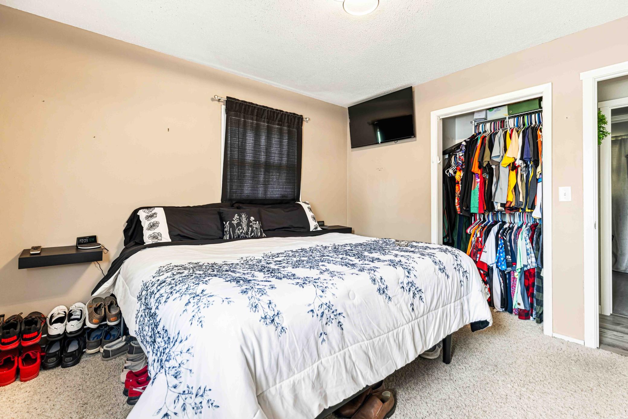 1956 single family home for sale at 1921 N 10th Avenue N in Moorhead, MN — 3 bed, 2 bath (photo 18 of 46)