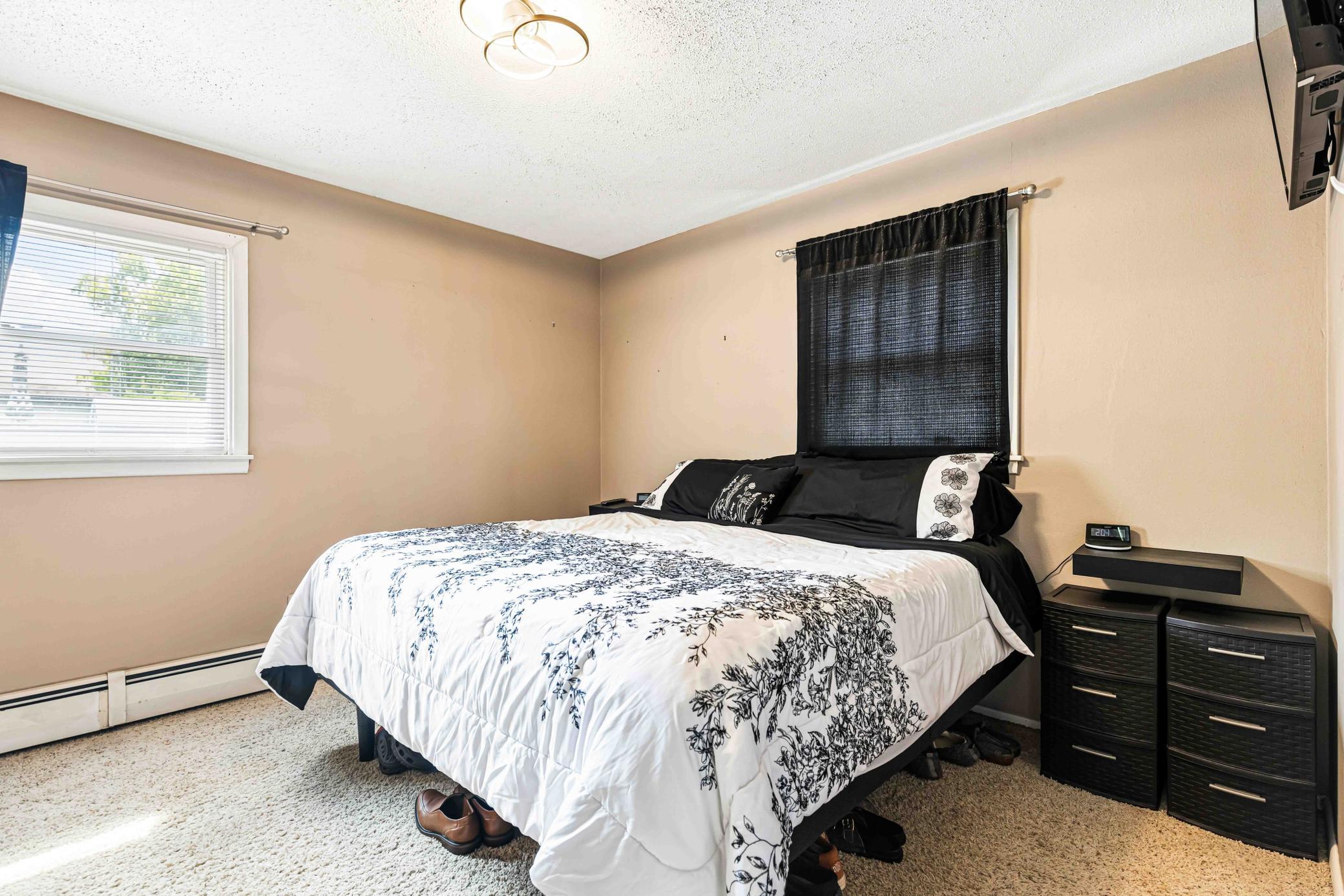 1956 single family home for sale at 1921 N 10th Avenue N in Moorhead, MN — 3 bed, 2 bath (photo 19 of 46)