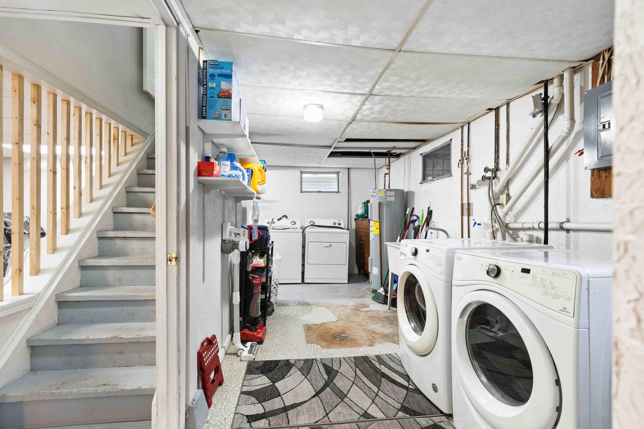 1956 single family home for sale at 1921 N 10th Avenue N in Moorhead, MN — 3 bed, 2 bath (photo 30 of 46)