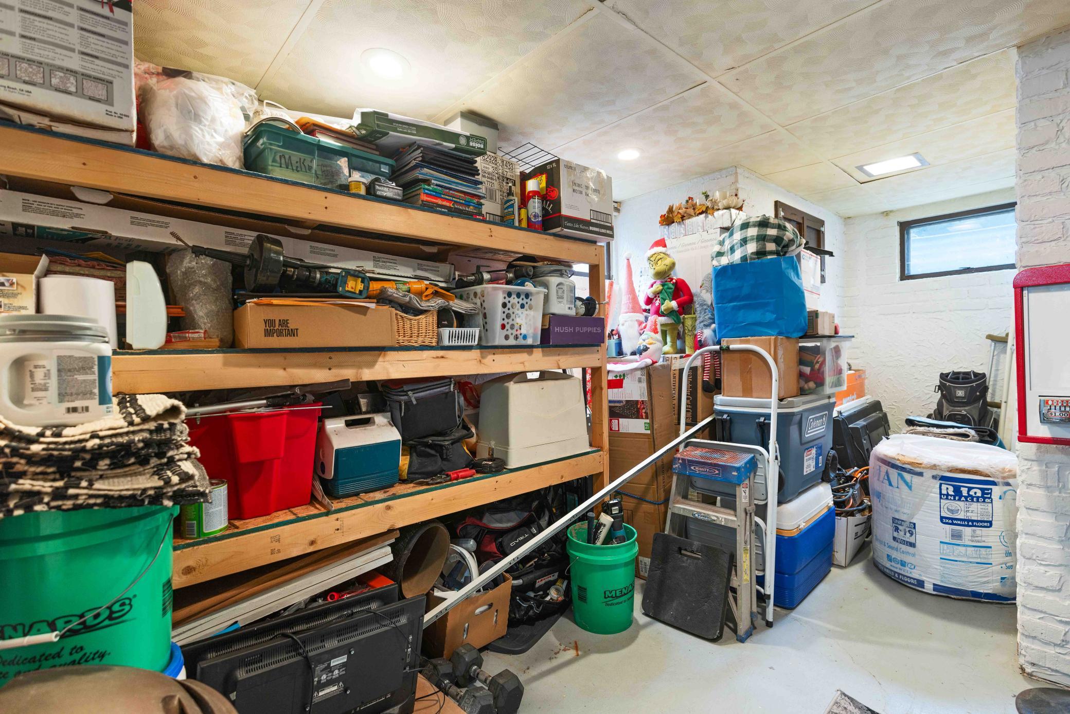 1956 single family home for sale at 1921 N 10th Avenue N in Moorhead, MN — 3 bed, 2 bath (photo 32 of 46)