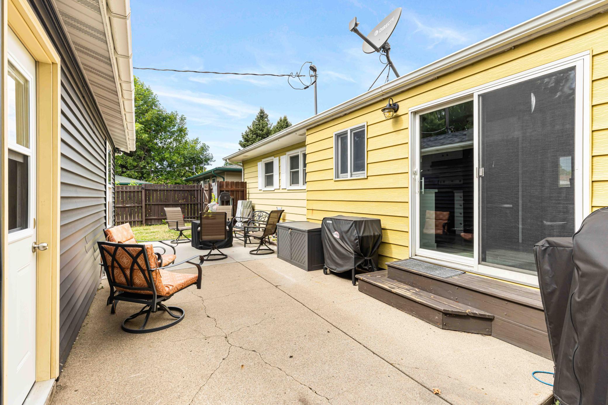 1956 single family home for sale at 1921 N 10th Avenue N in Moorhead, MN — 3 bed, 2 bath (photo 34 of 46)