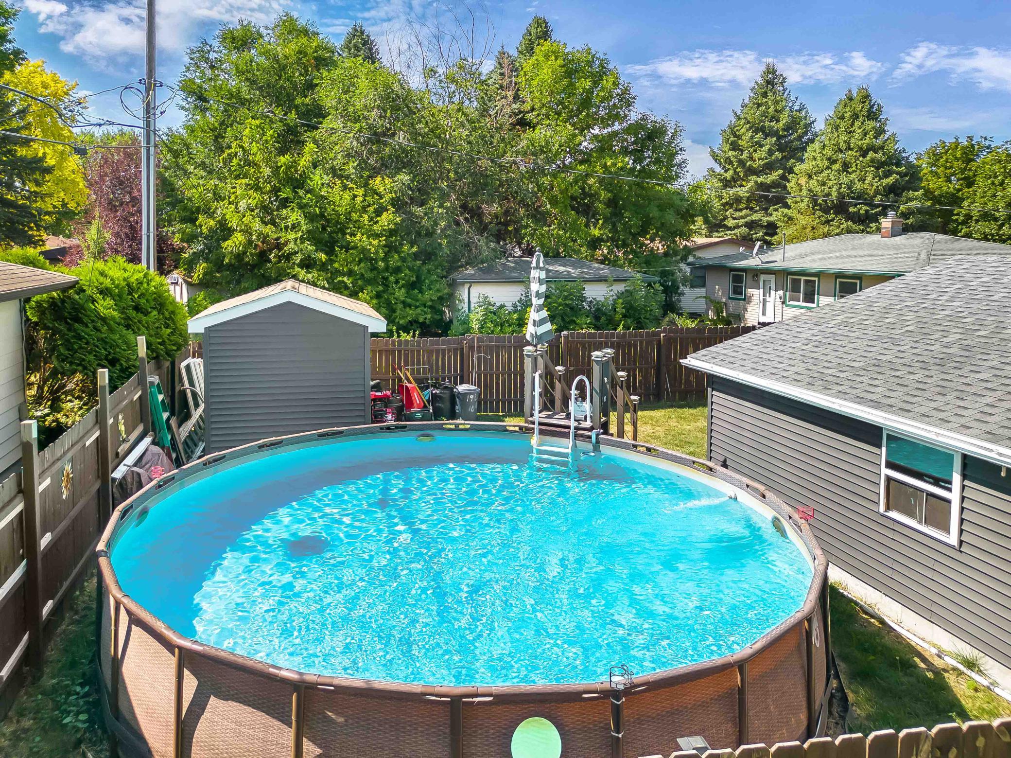 1956 single family home for sale at 1921 N 10th Avenue N in Moorhead, MN — 3 bed, 2 bath (photo 35 of 46)