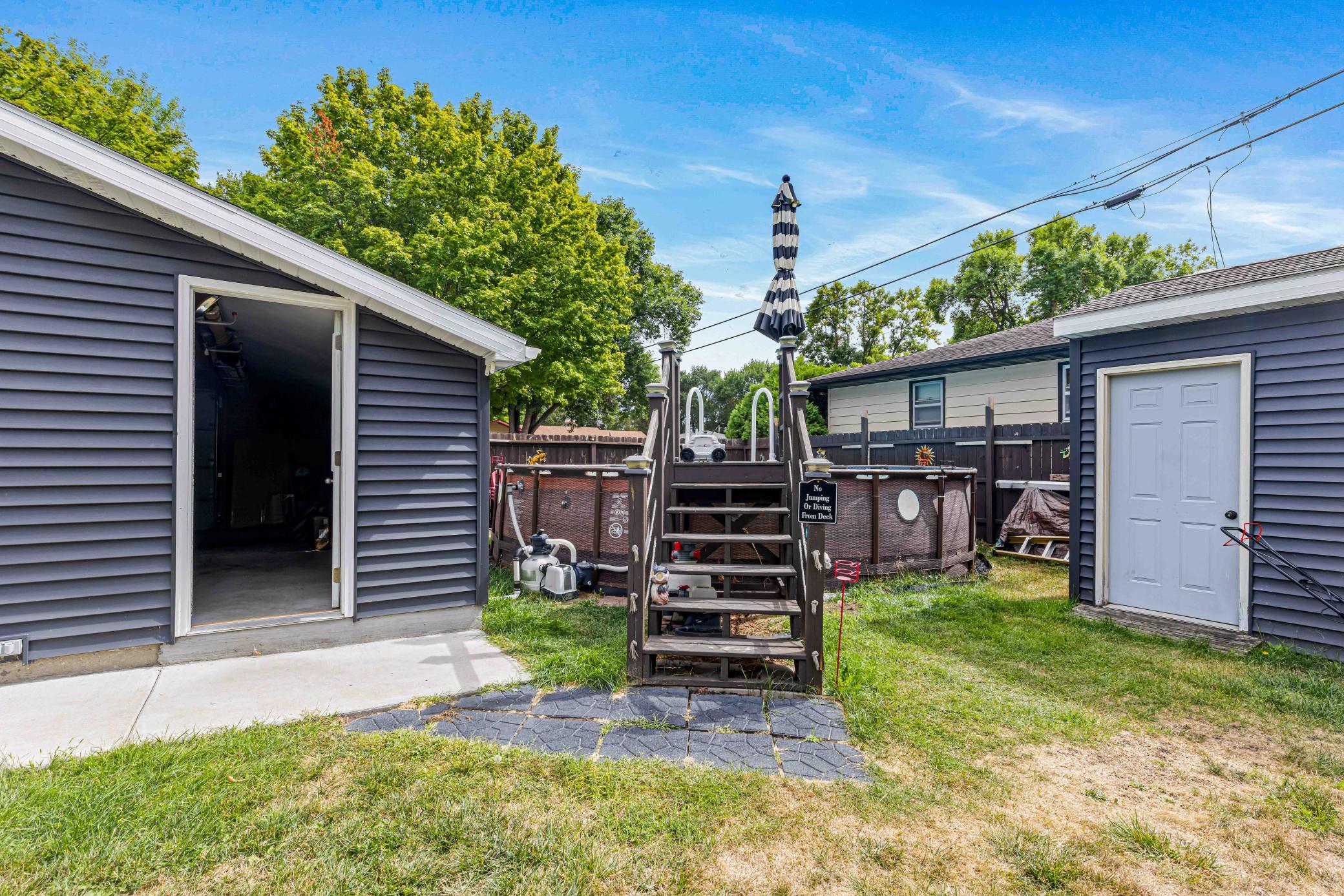 1956 single family home for sale at 1921 N 10th Avenue N in Moorhead, MN — 3 bed, 2 bath (photo 40 of 46)