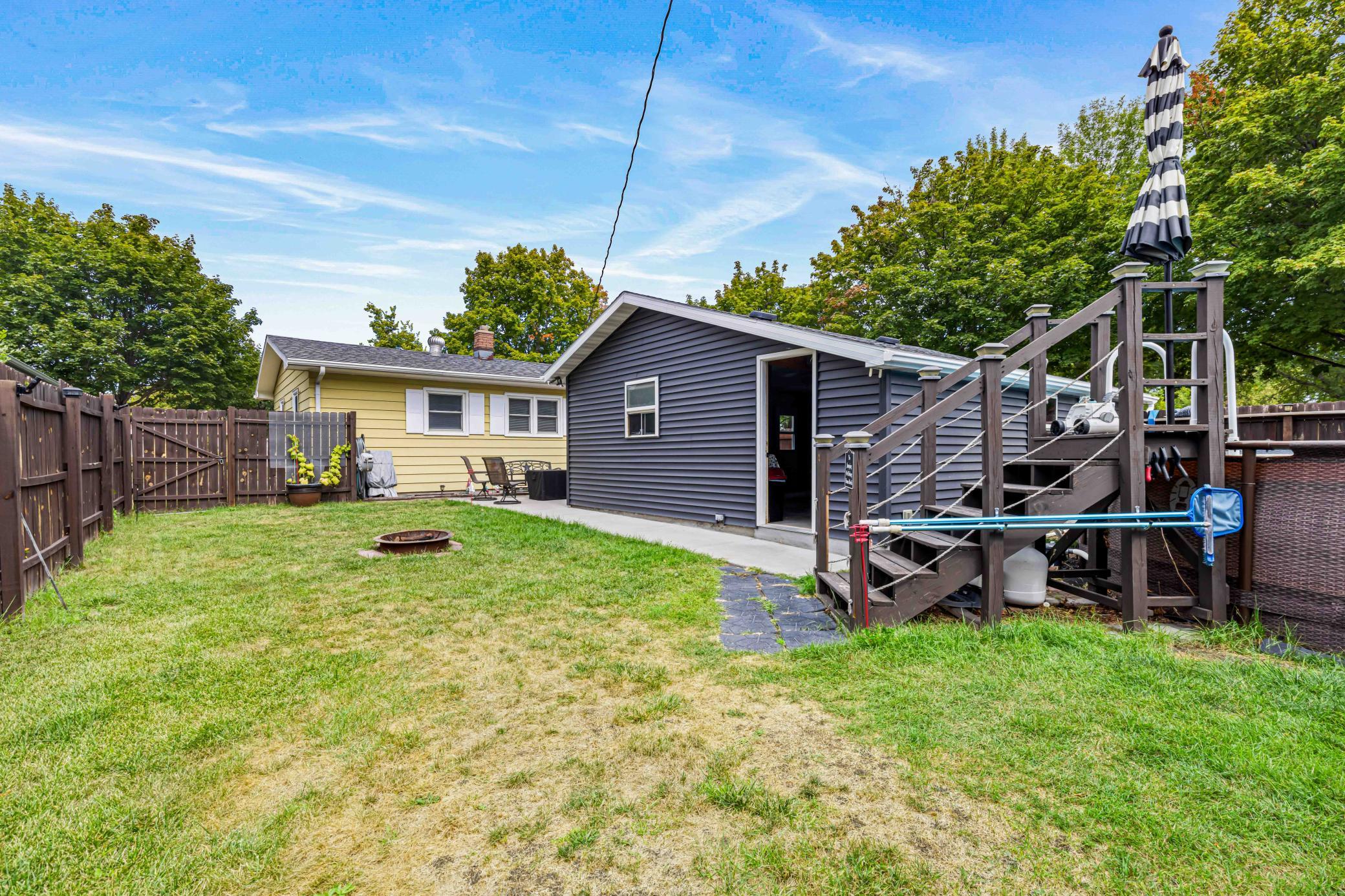 1956 single family home for sale at 1921 N 10th Avenue N in Moorhead, MN — 3 bed, 2 bath (photo 42 of 46)