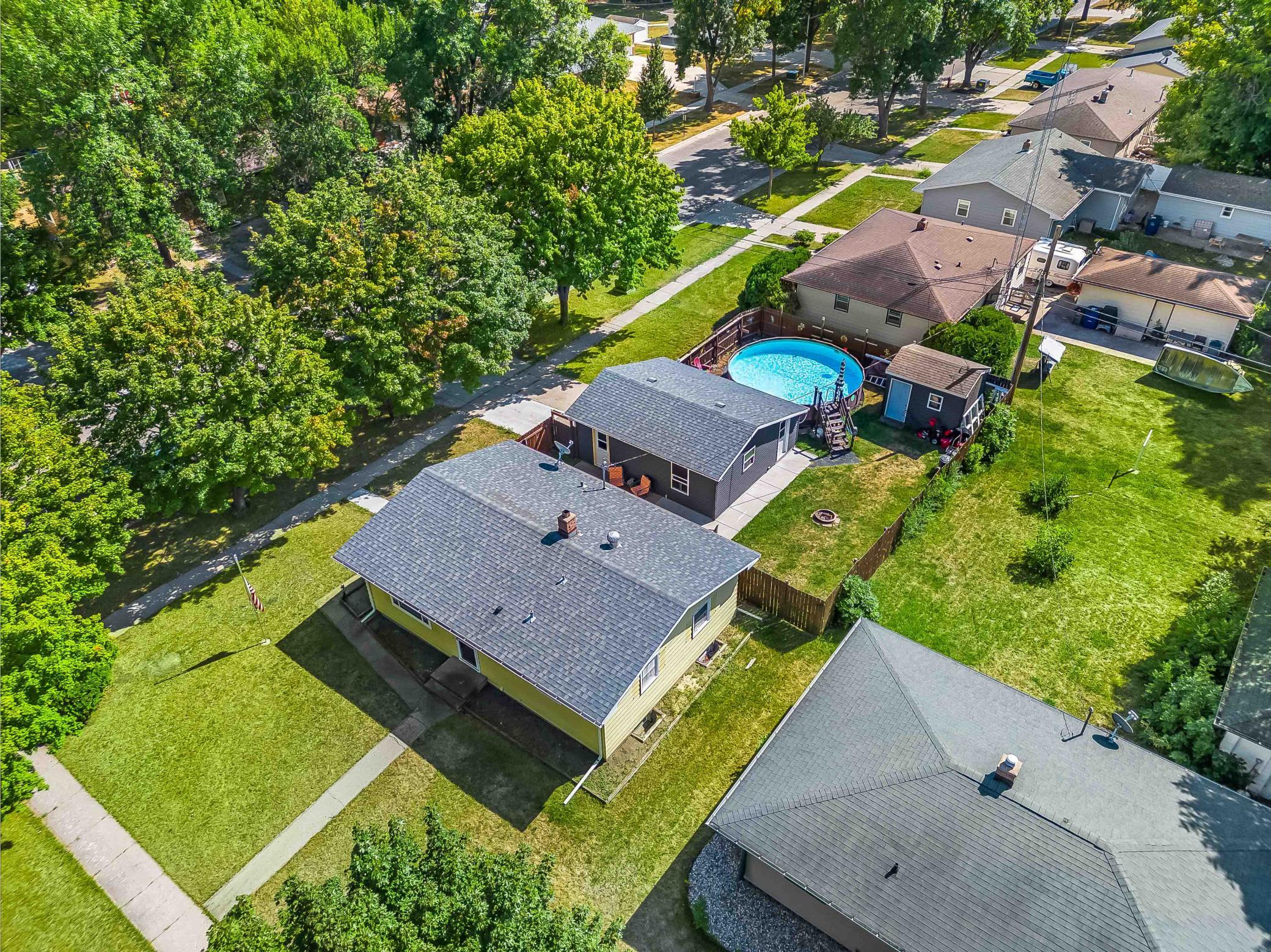 1956 single family home for sale at 1921 N 10th Avenue N in Moorhead, MN — 3 bed, 2 bath (photo 44 of 46)