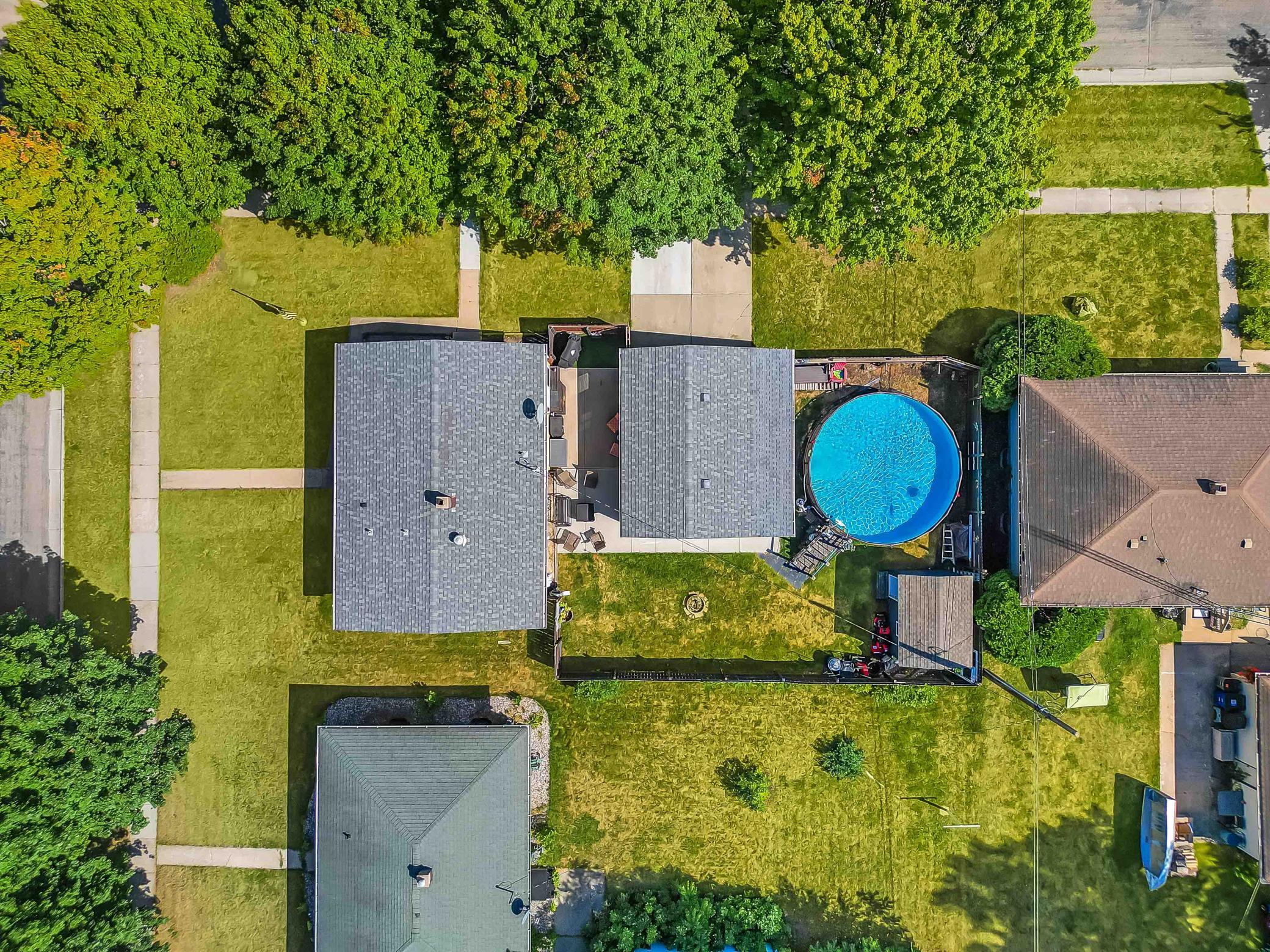1956 single family home for sale at 1921 N 10th Avenue N in Moorhead, MN — 3 bed, 2 bath (photo 45 of 46)