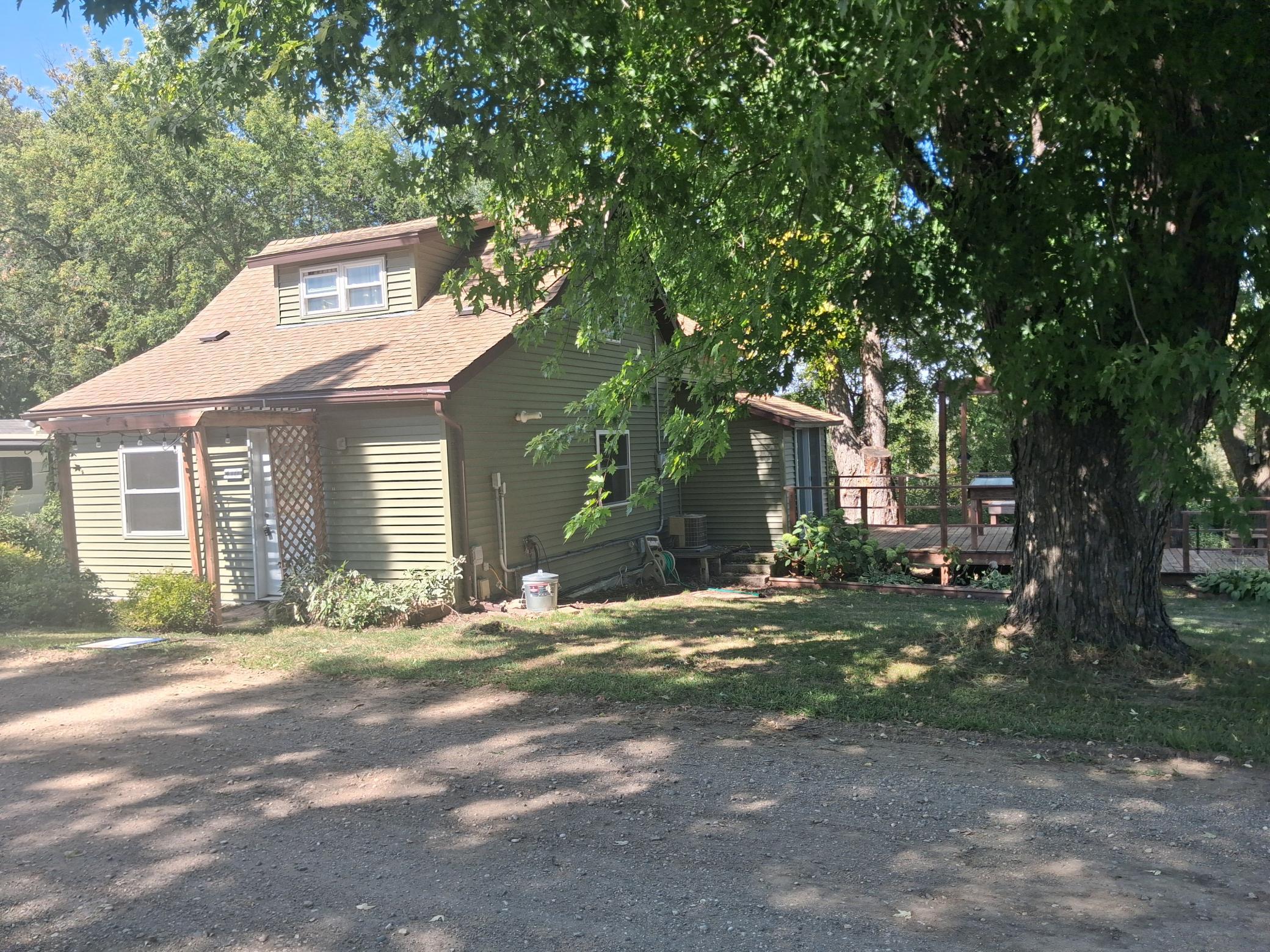 1882 single family home for sale at 410 W Pleasant Avenue in Elizabeth, MN — 2 bed, 1 bath (photo 2 of 24)