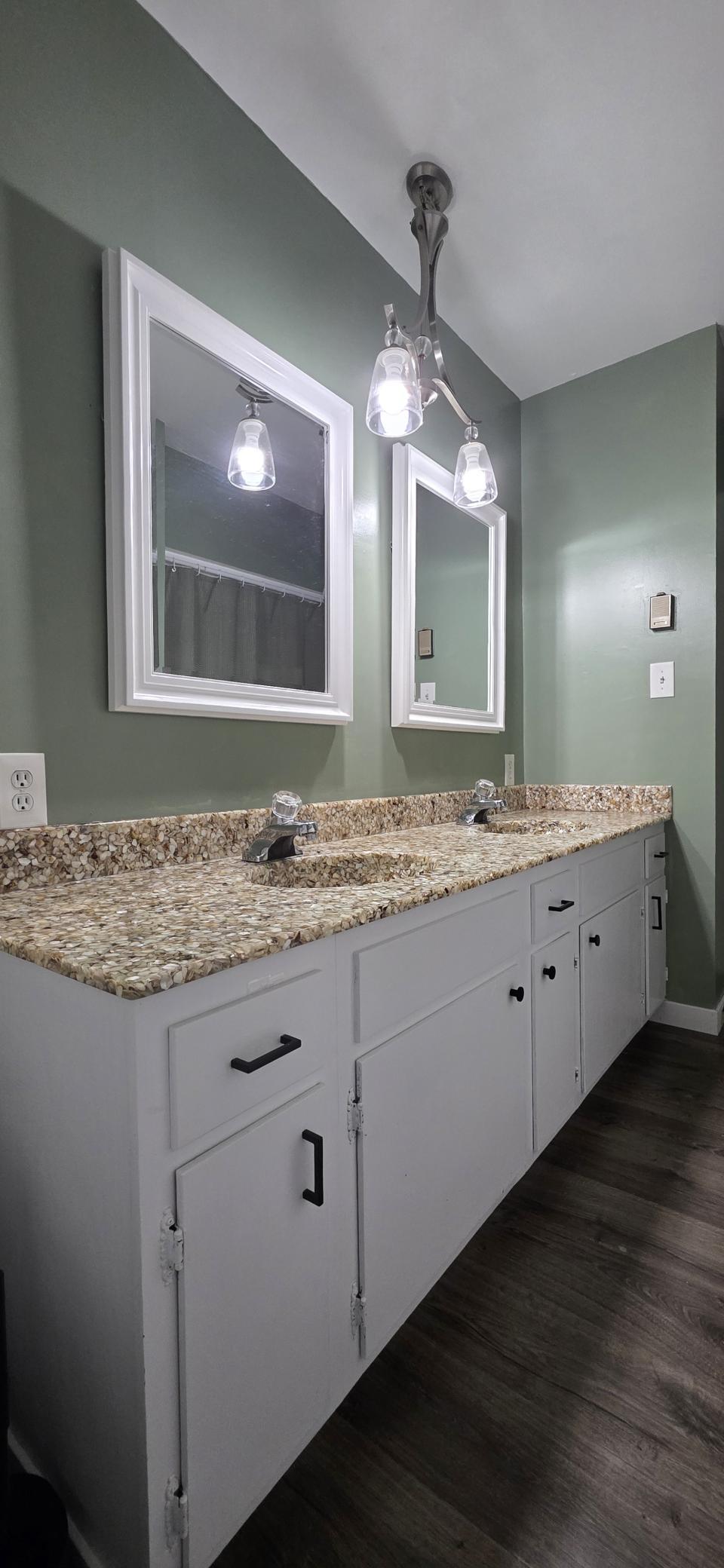 1973 single family home for sale at 602 Ash Street in Lisbon, ND — 4 bed, 3 bath (photo 29 of 44)