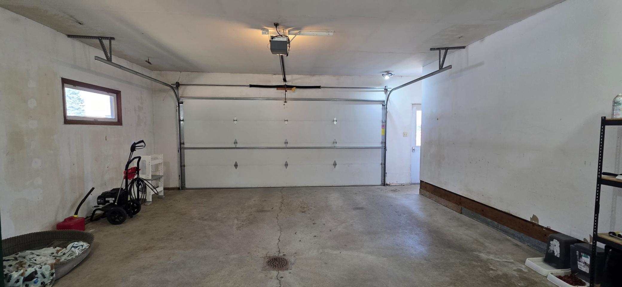 1973 single family home for sale at 602 Ash Street in Lisbon, ND — 4 bed, 3 bath (photo 41 of 44)