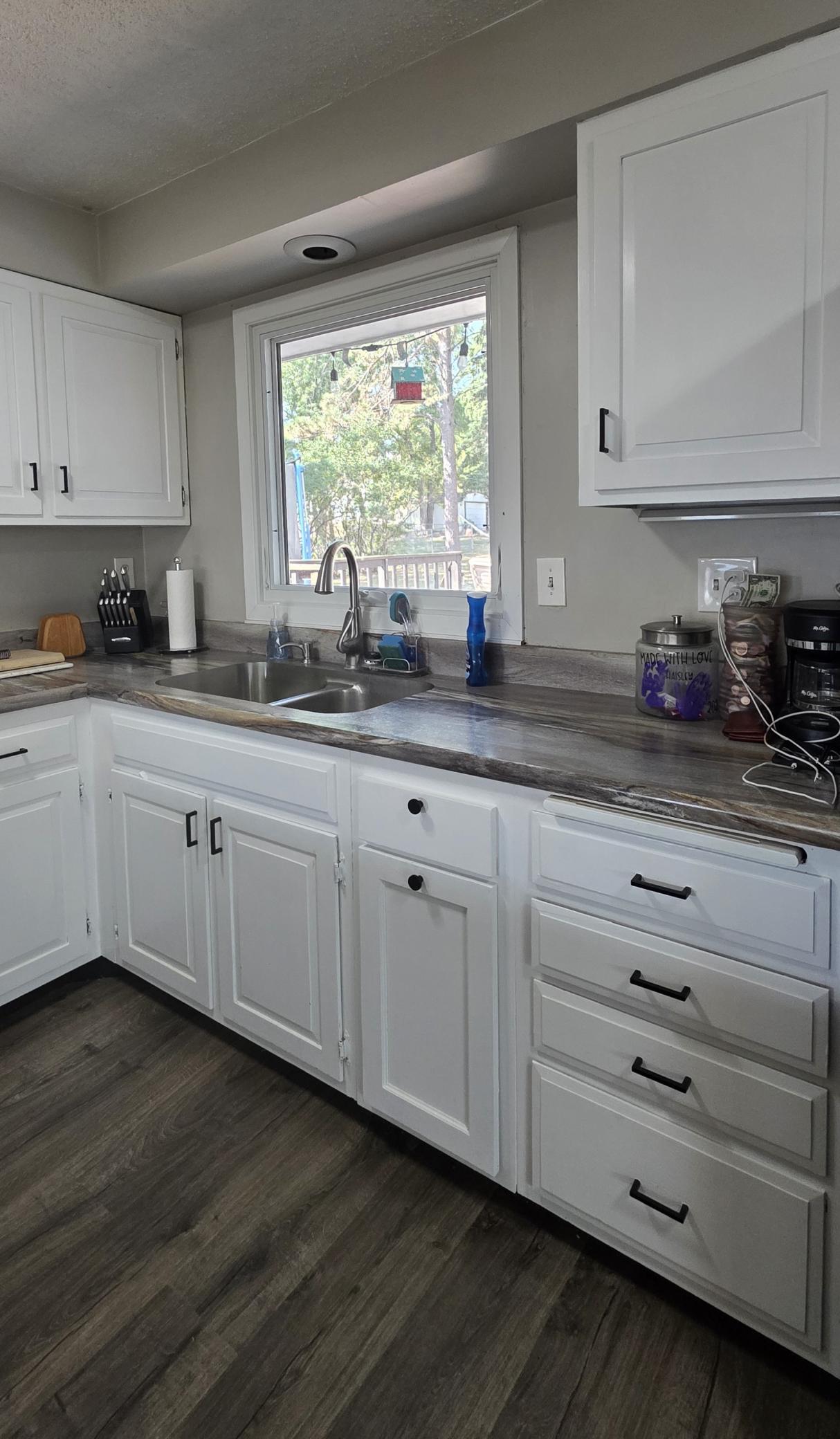 1973 single family home for sale at 602 Ash Street in Lisbon, ND — 4 bed, 3 bath (photo 7 of 44)