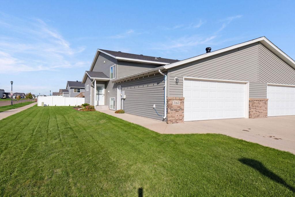 2016 twin home for sale at 2162 10th Street W in West Fargo, ND — 3 bed, 2 bath