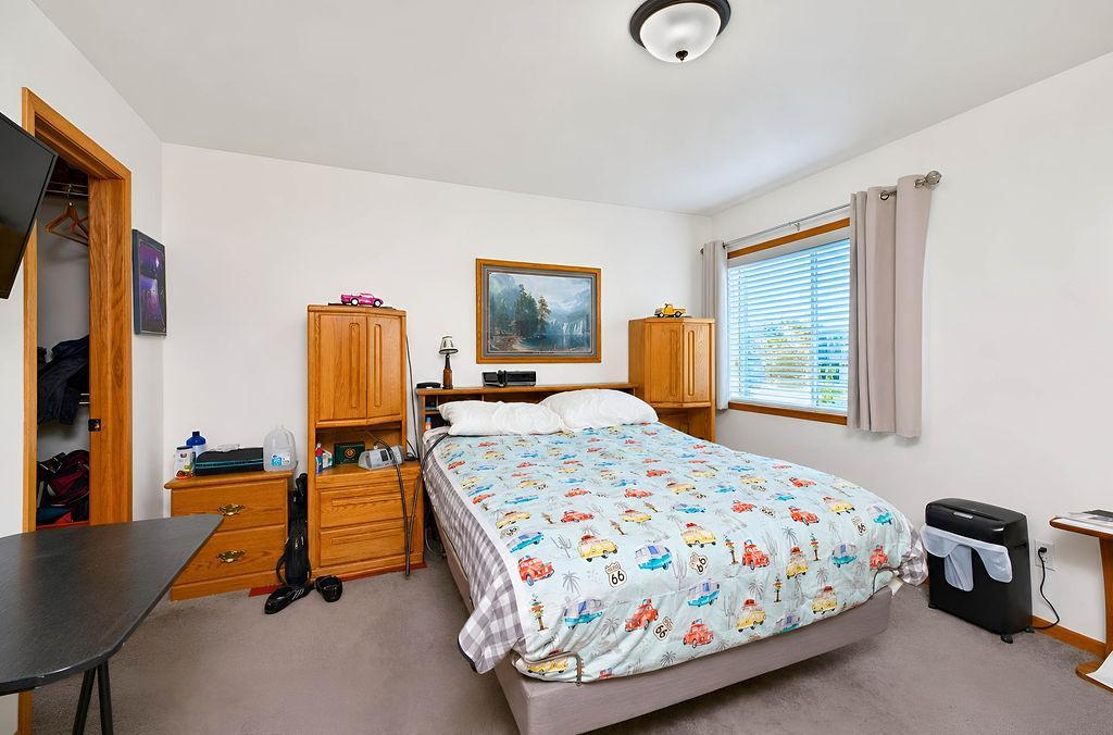 2016 twin home for sale at 2162 10th Street W in West Fargo, ND — 3 bed, 2 bath (photo 15 of 39)