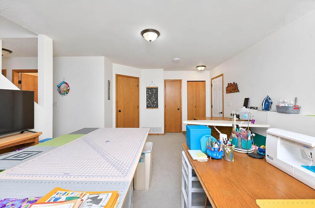 2016 twin home for sale at 2162 10th Street W in West Fargo, ND — 3 bed, 2 bath (photo 22 of 39)