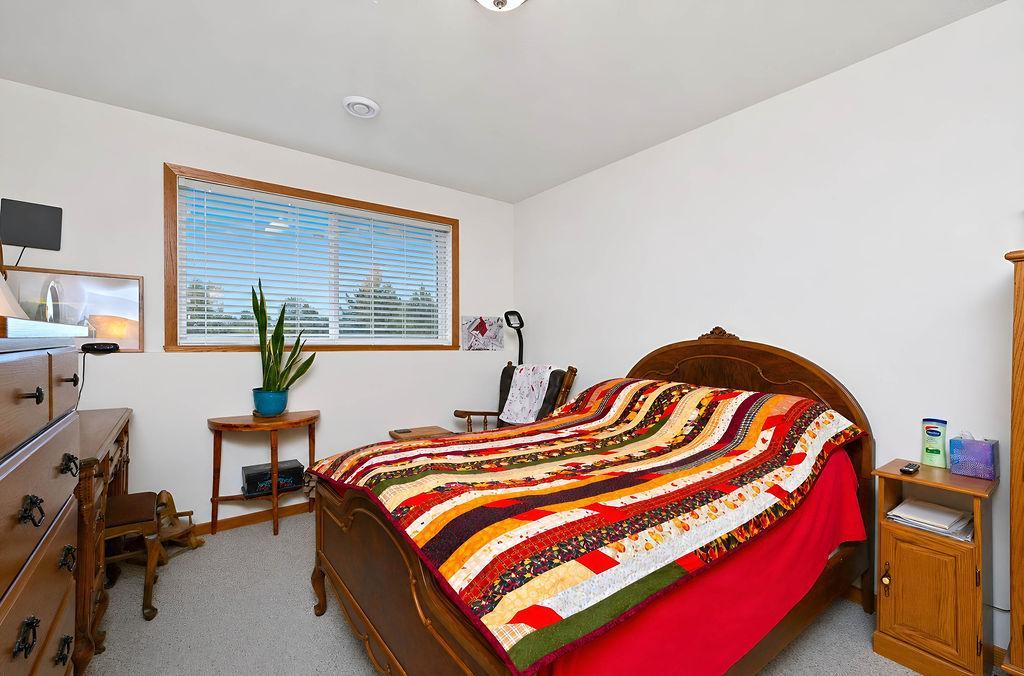 2016 twin home for sale at 2162 10th Street W in West Fargo, ND — 3 bed, 2 bath (photo 23 of 39)
