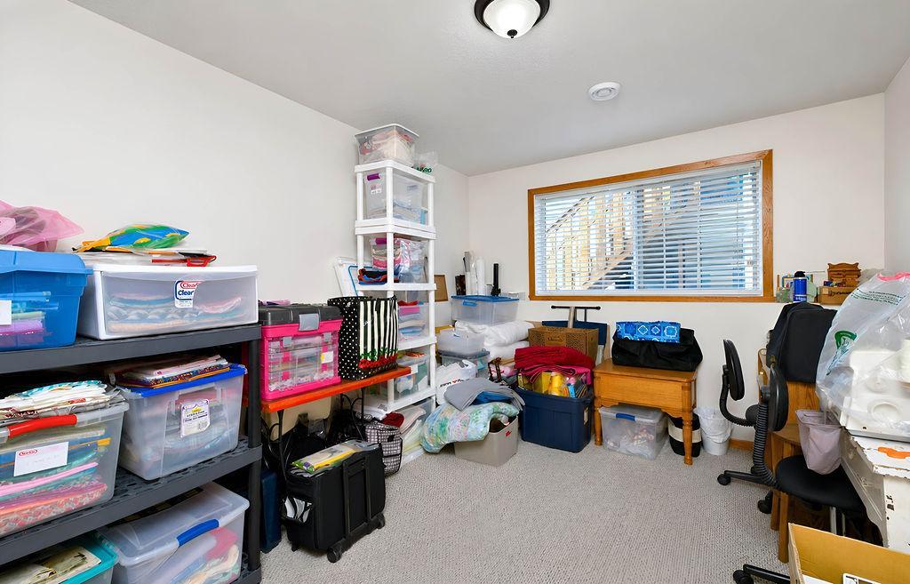 2016 twin home for sale at 2162 10th Street W in West Fargo, ND — 3 bed, 2 bath (photo 25 of 39)