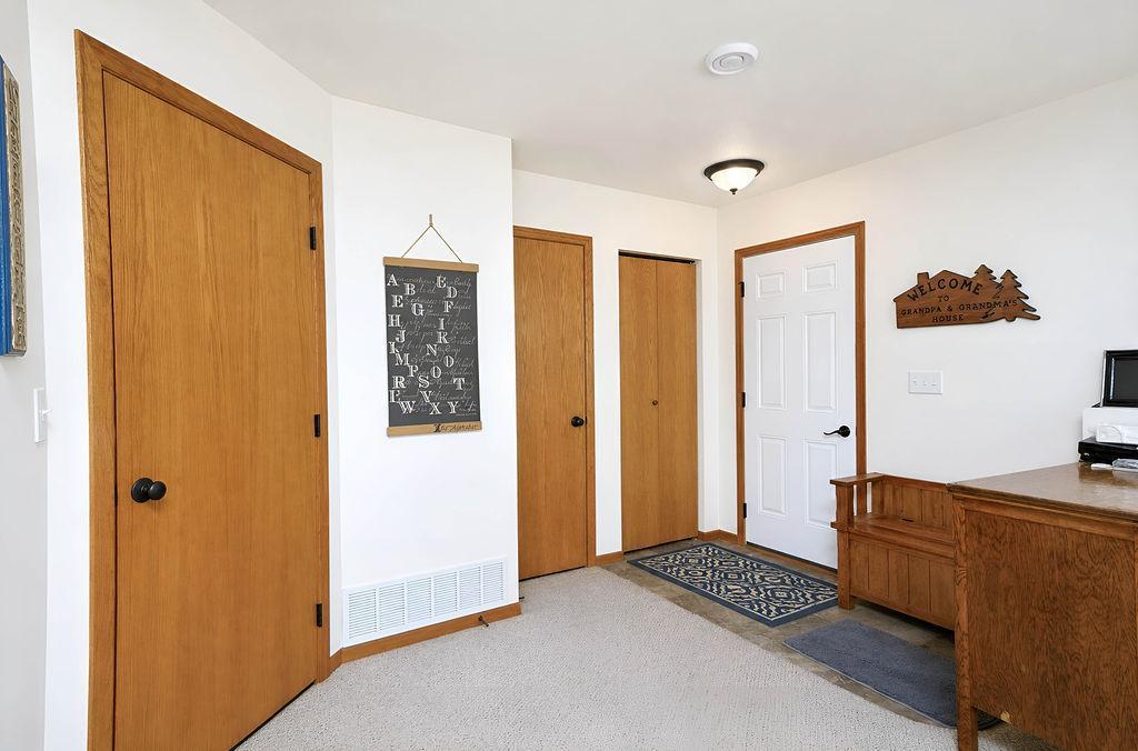 2016 twin home for sale at 2162 10th Street W in West Fargo, ND — 3 bed, 2 bath (photo 32 of 39)