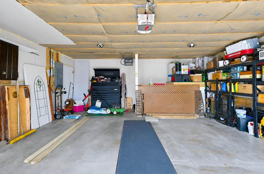 2016 twin home for sale at 2162 10th Street W in West Fargo, ND — 3 bed, 2 bath (photo 34 of 39)