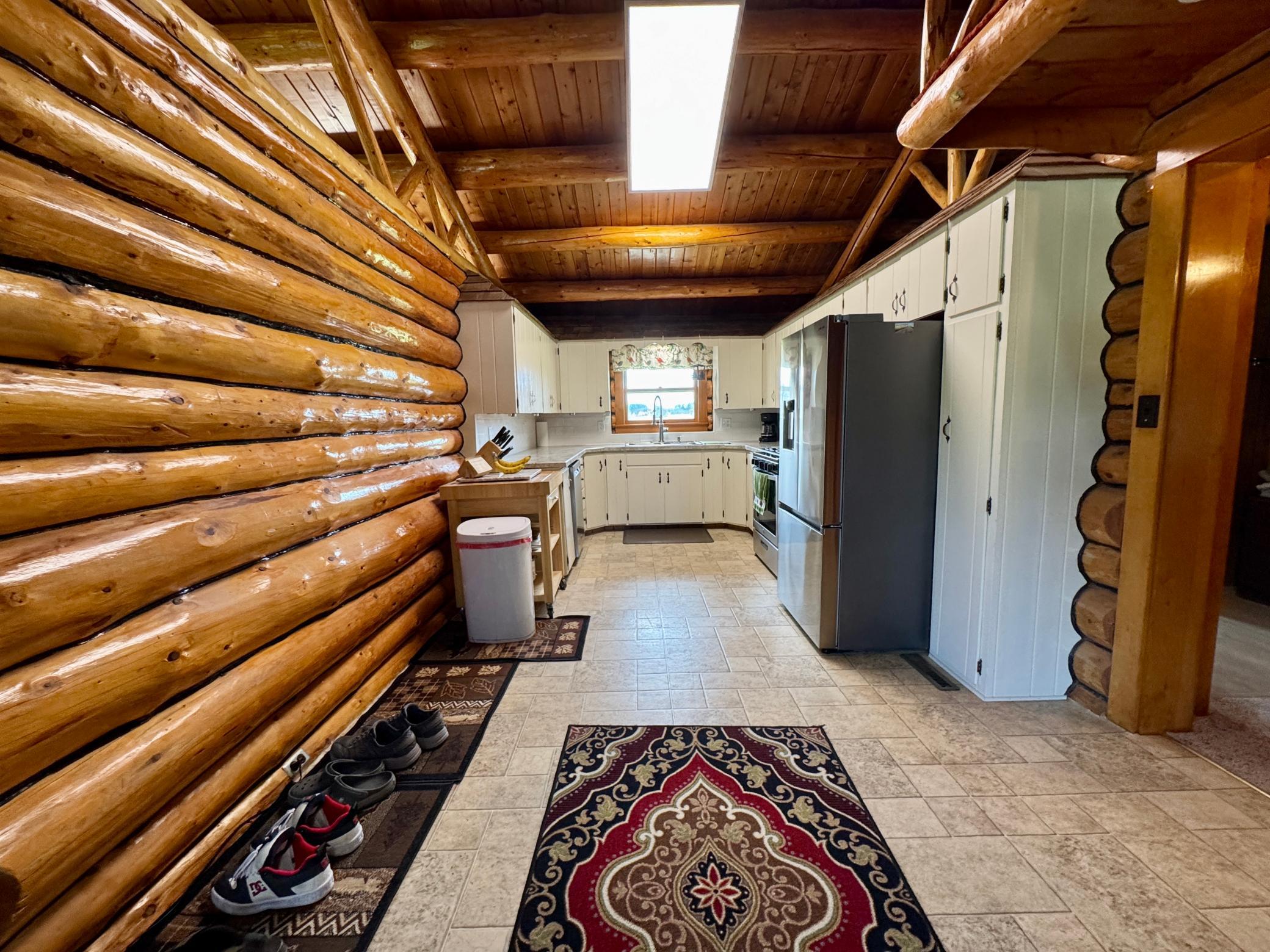 1974 single family home for sale at 39090 State Highway 313 in Warroad, MN — 3 bed, 2 bath (photo 17 of 62)