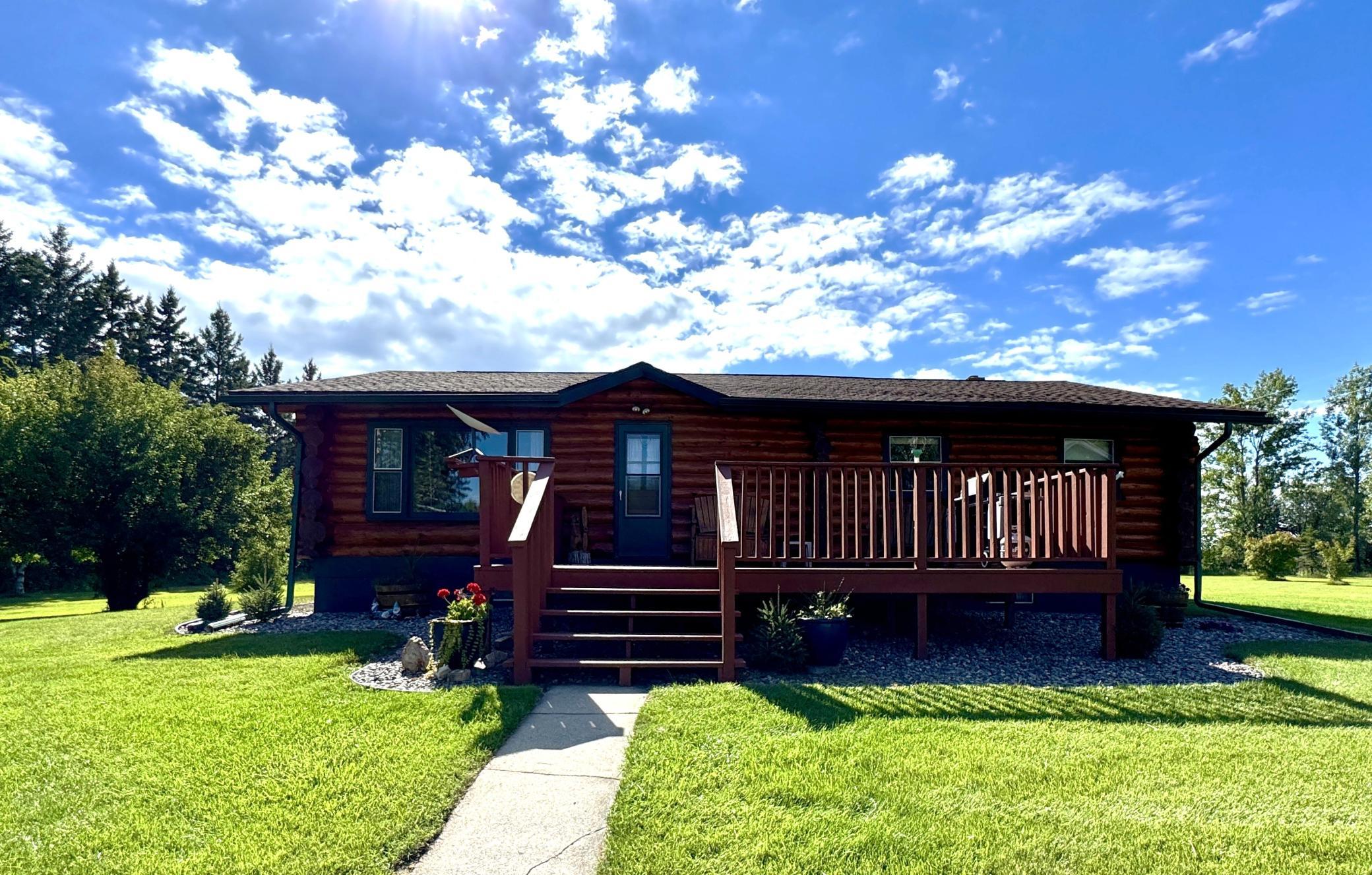 1974 single family home for sale at 39090 State Highway 313 in Warroad, MN — 3 bed, 2 bath (photo 3 of 62)