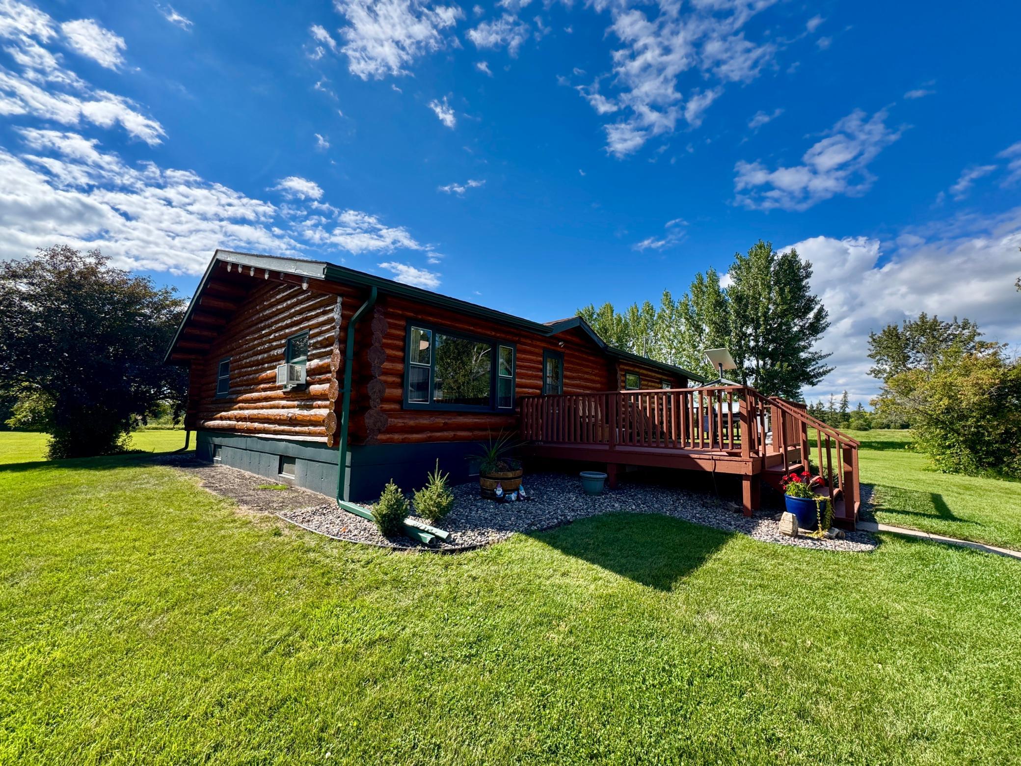 1974 single family home for sale at 39090 State Highway 313 in Warroad, MN — 3 bed, 2 bath (photo 36 of 62)