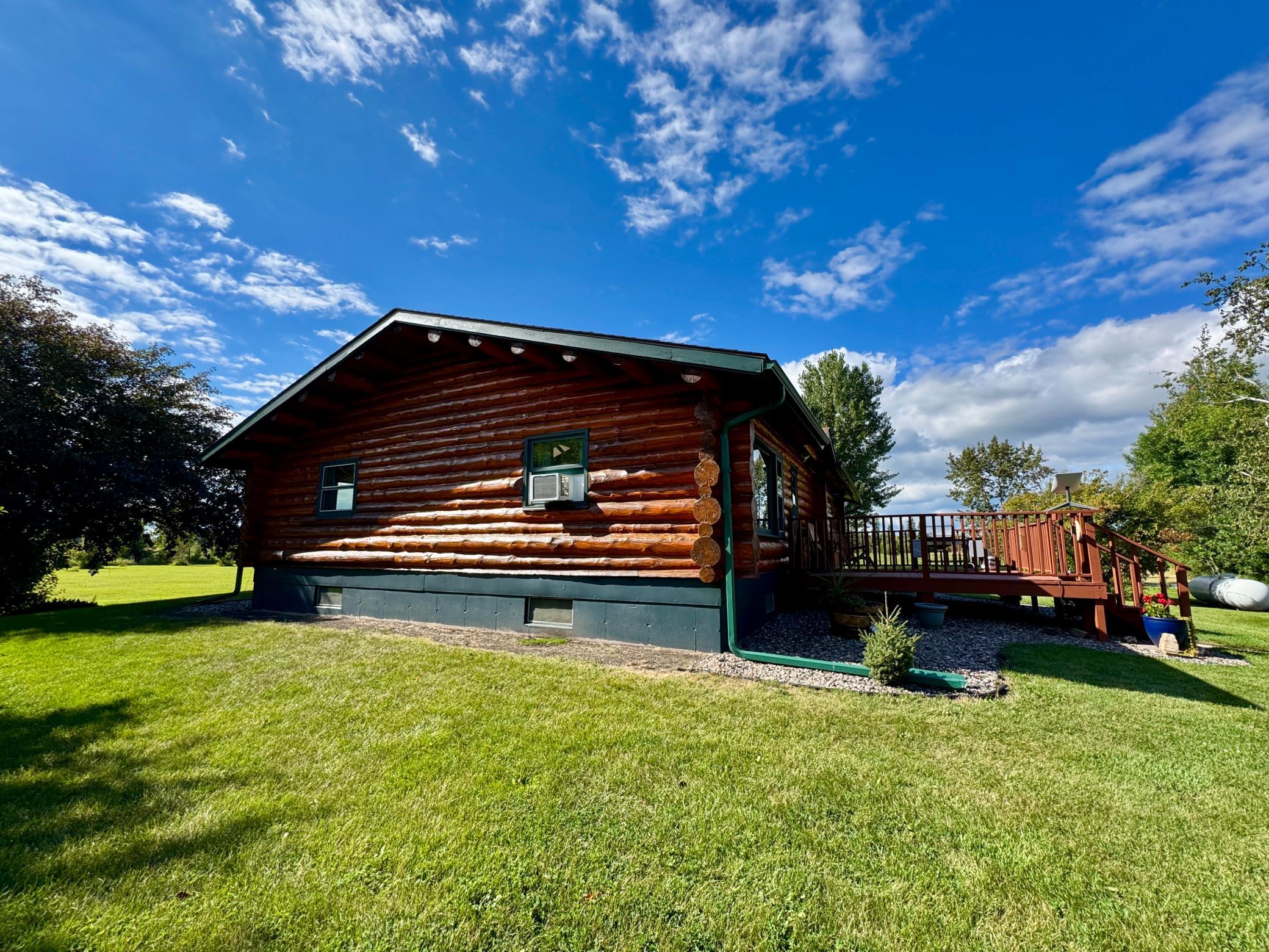 1974 single family home for sale at 39090 State Highway 313 in Warroad, MN — 3 bed, 2 bath (photo 37 of 62)