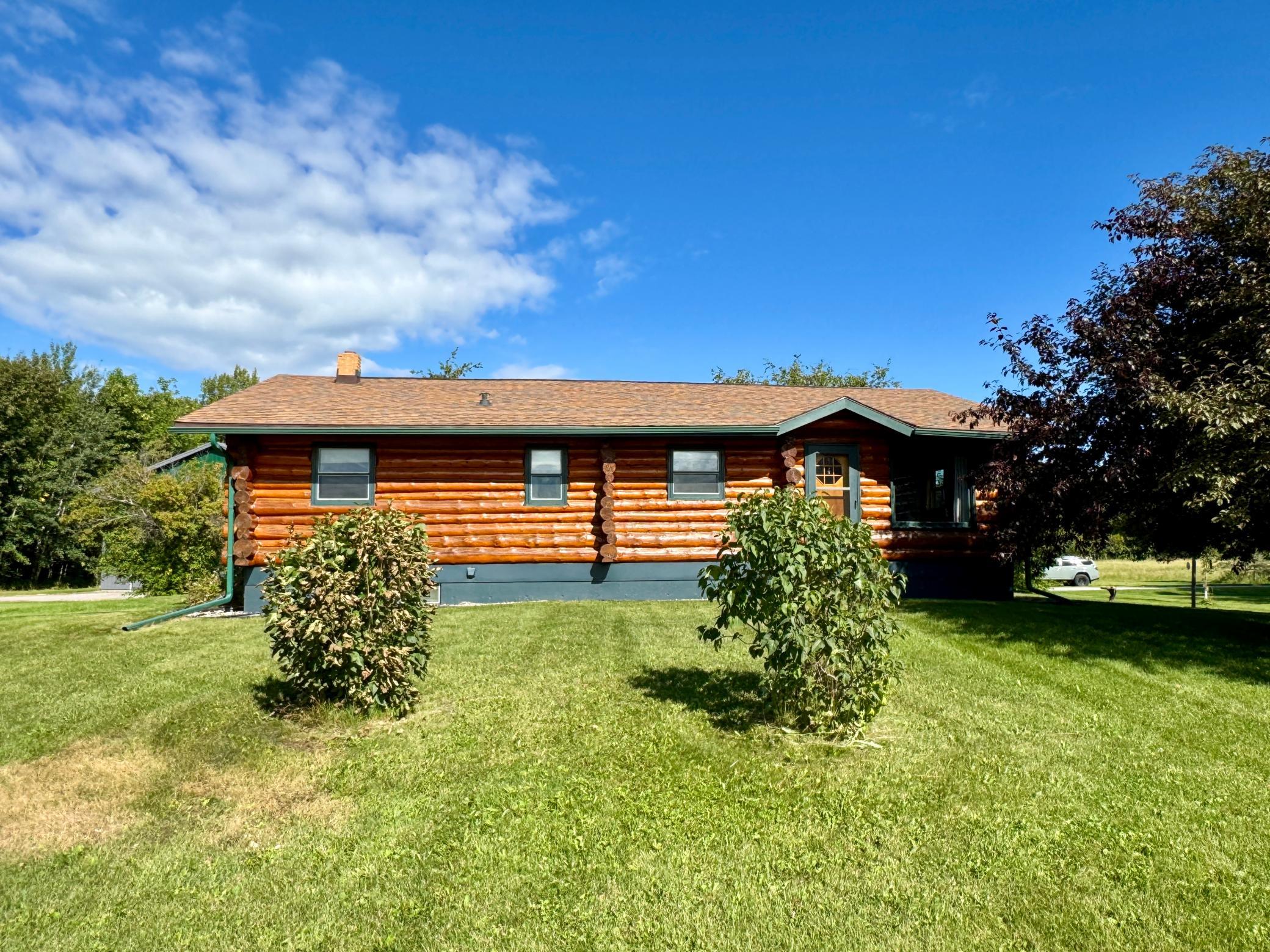 1974 single family home for sale at 39090 State Highway 313 in Warroad, MN — 3 bed, 2 bath (photo 38 of 62)