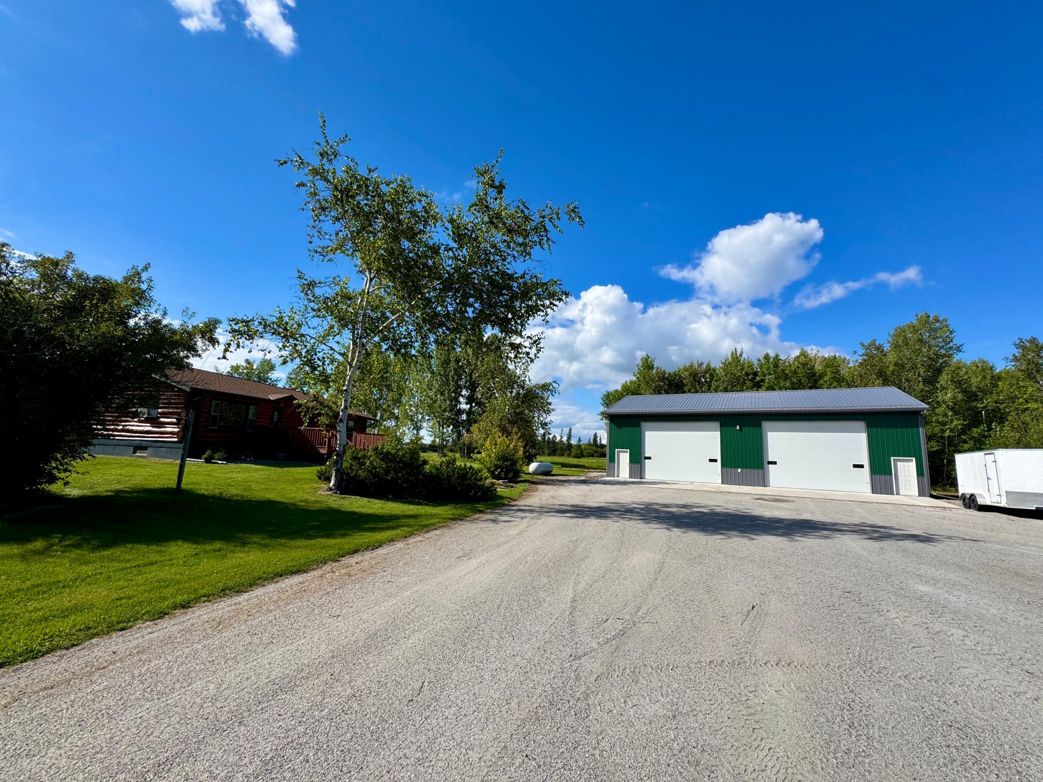 1974 single family home for sale at 39090 State Highway 313 in Warroad, MN — 3 bed, 2 bath (photo 5 of 62)