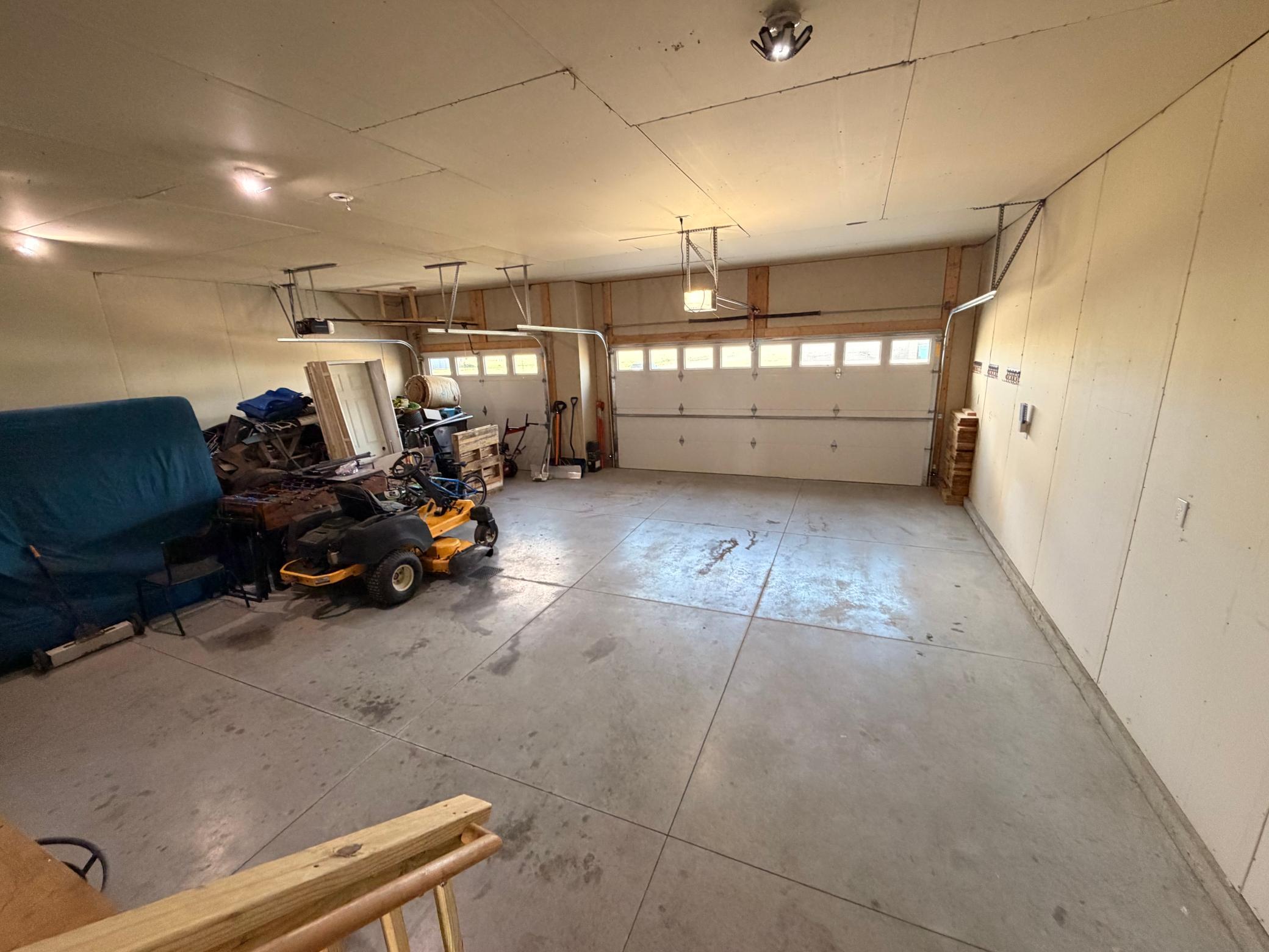 2023 single family home for sale at 10258 Burgundy Drive in Horace, ND — 5 bed, 3 bath (photo 36 of 38)