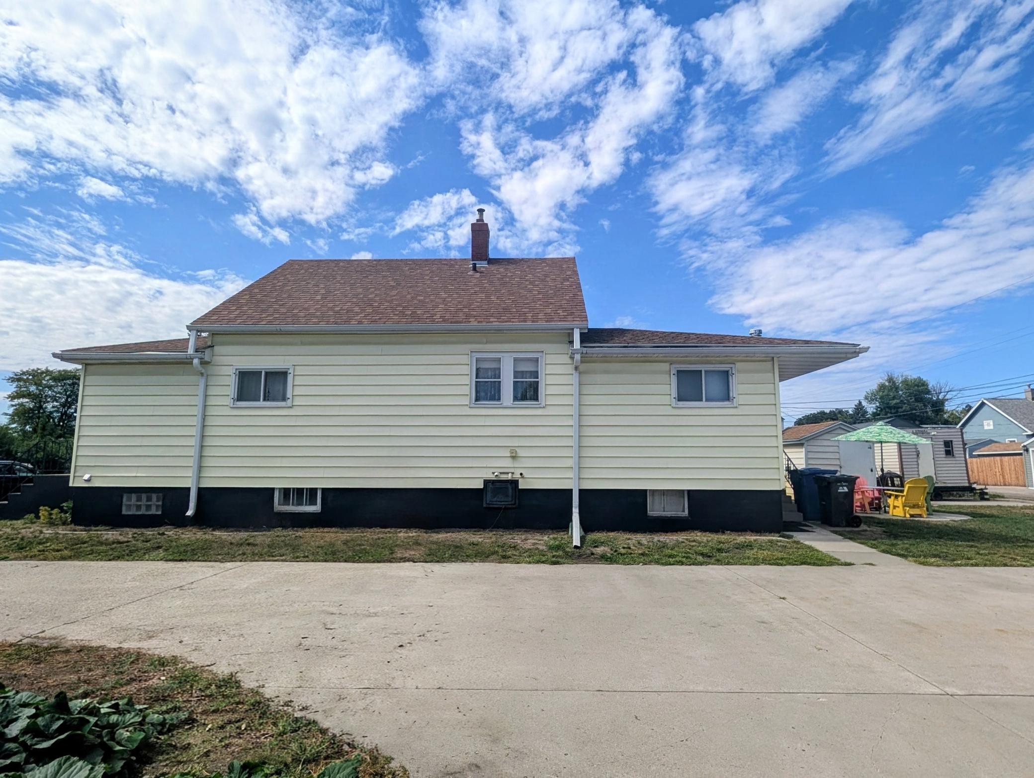1908 single family home for sale at 107 1st Avenue SW in Dilworth, MN — 3 bed, 3 bath (photo 4 of 37)