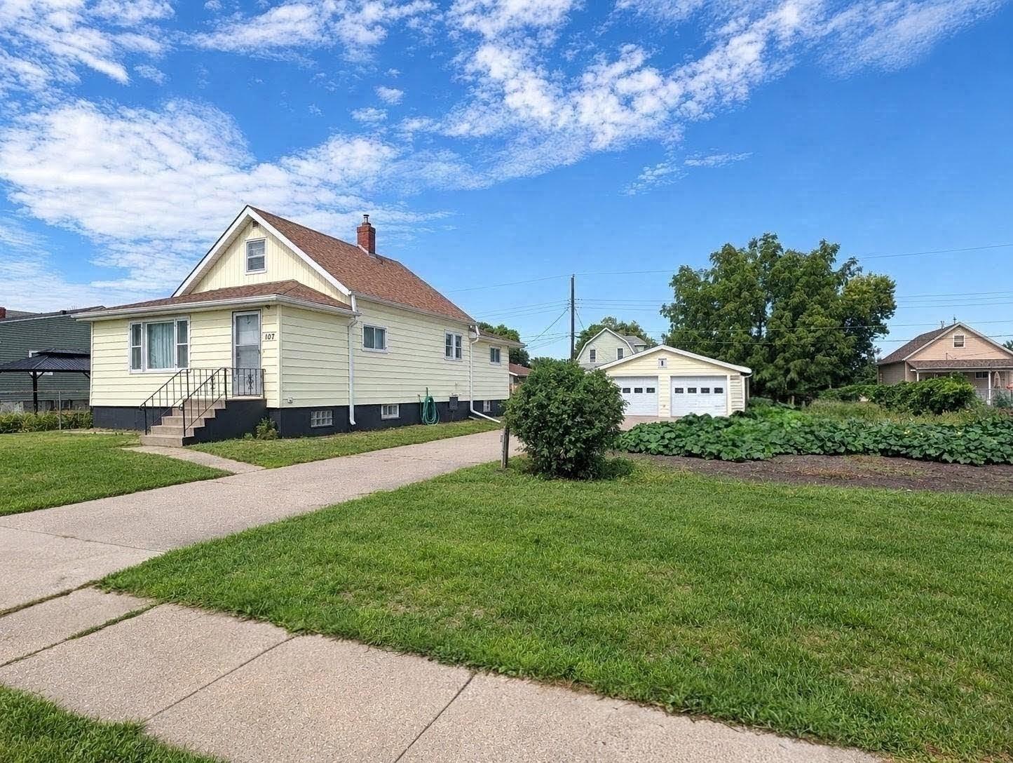 1908 single family home for sale at 107 1st Avenue SW in Dilworth, MN — 3 bed, 3 bath