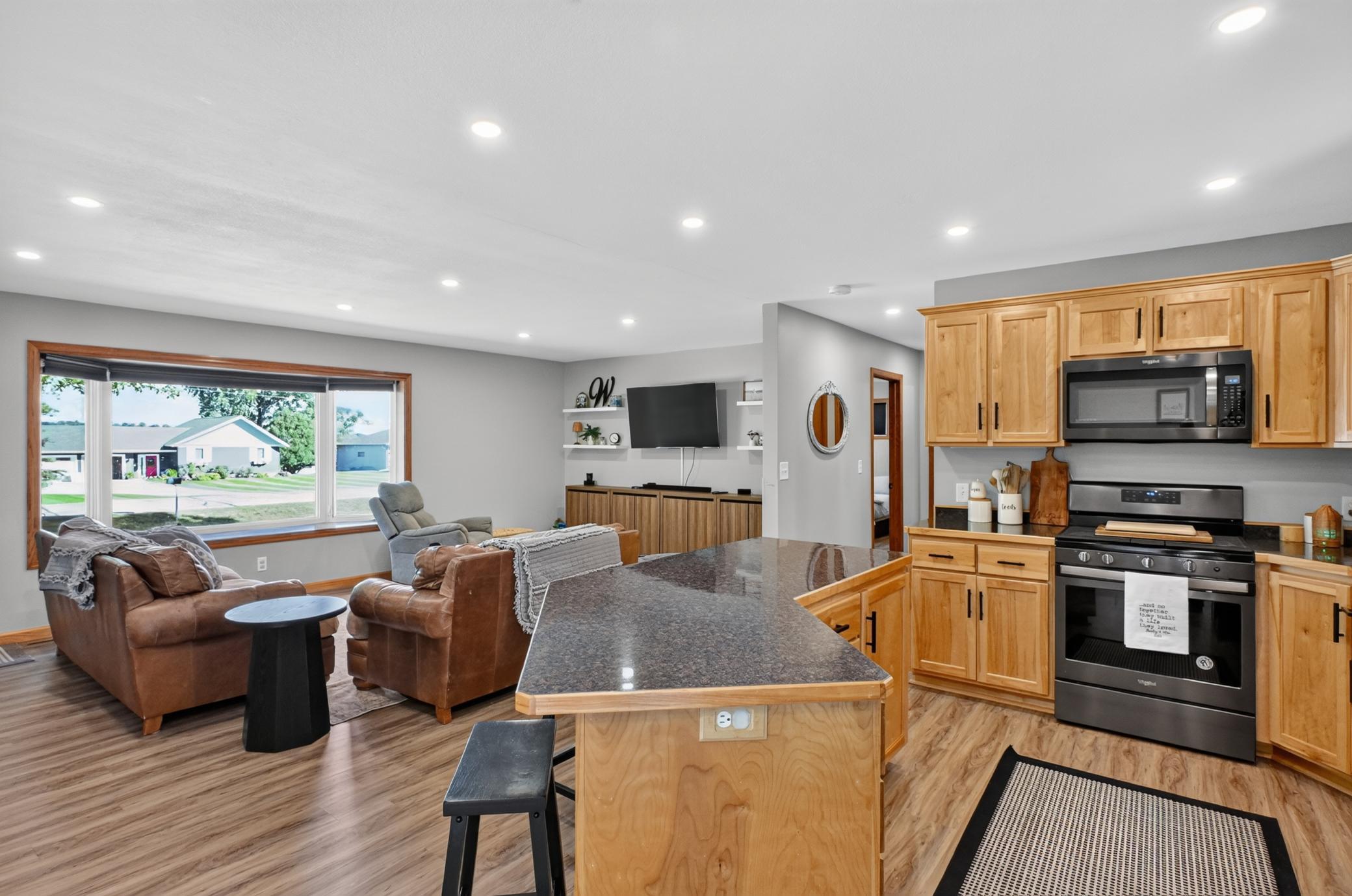 1998 single family home for sale at 1576 W Latoka Drive SW in Alexandria, MN — 4 bed, 2 bath (photo 12 of 58)