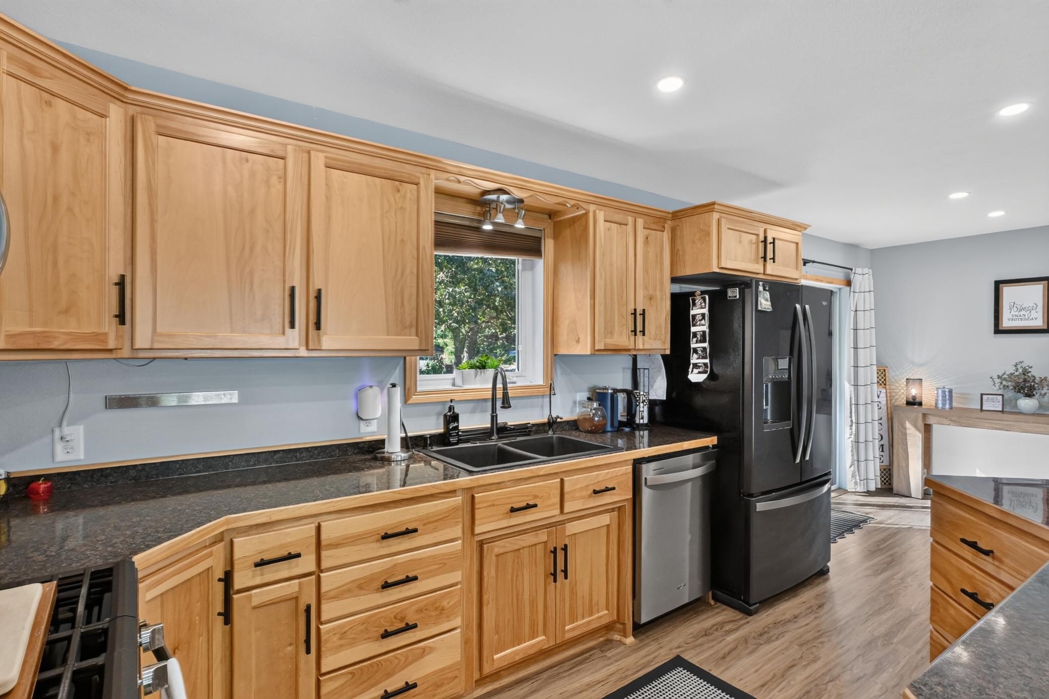 1998 single family home for sale at 1576 W Latoka Drive SW in Alexandria, MN — 4 bed, 2 bath (photo 15 of 58)