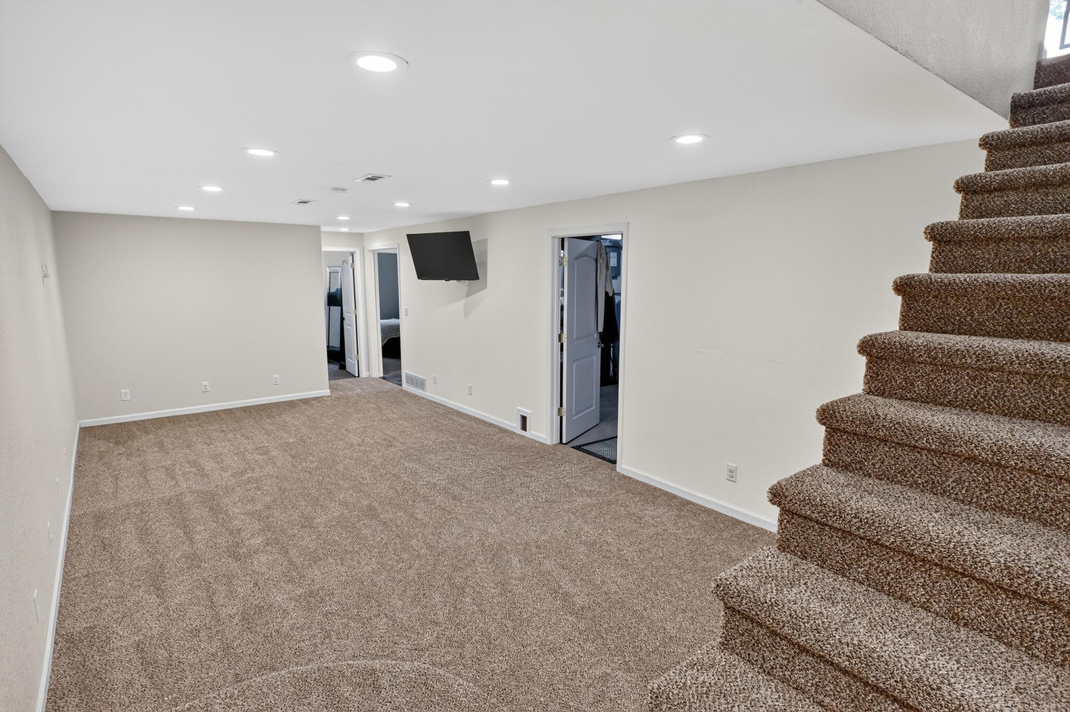 1998 single family home for sale at 1576 W Latoka Drive SW in Alexandria, MN — 4 bed, 2 bath (photo 22 of 58)
