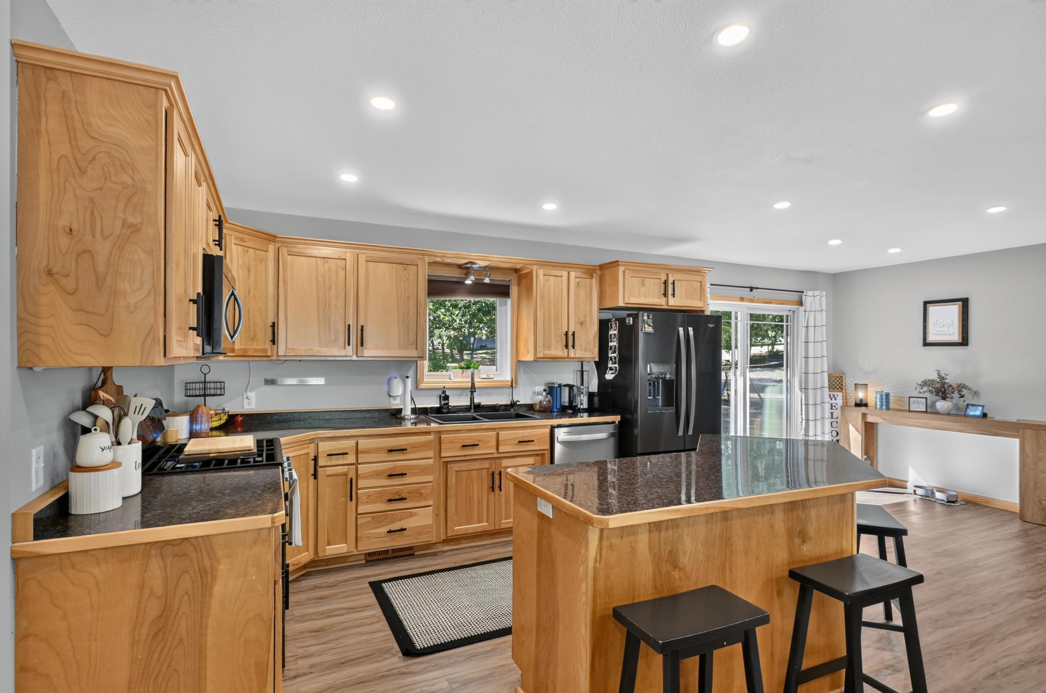 1998 single family home for sale at 1576 W Latoka Drive SW in Alexandria, MN — 4 bed, 2 bath (photo 9 of 58)