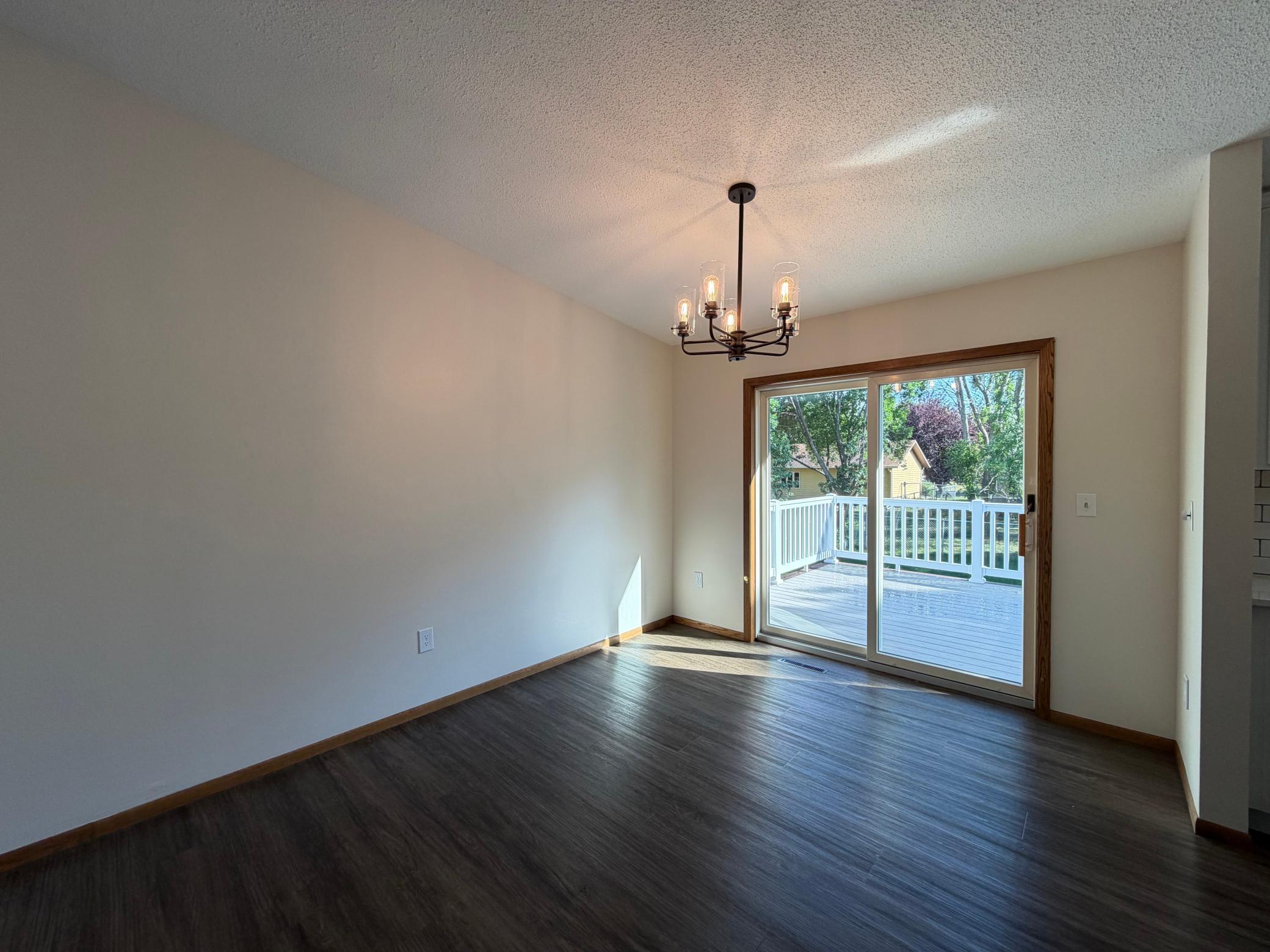 1985 single family home for sale at 1608 38th Avenue S in Fargo, ND — 4 bed, 2 bath (photo 12 of 46)